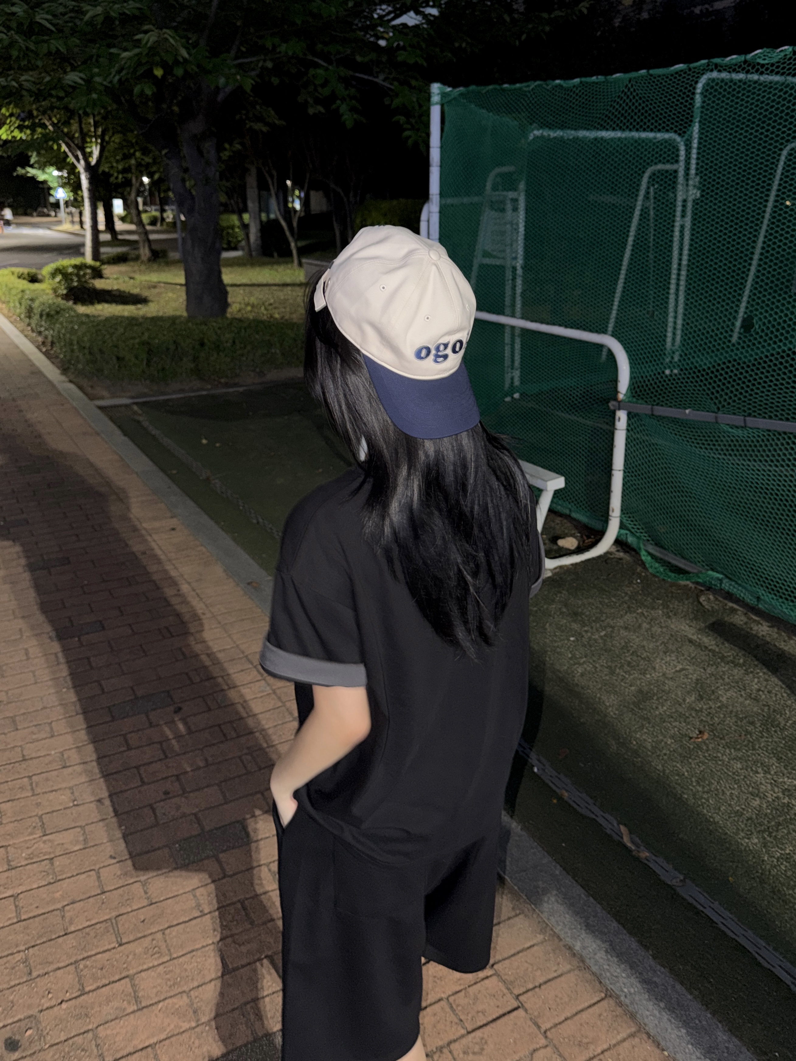 [KREAM 단독] Knitted 1989 Sunrise Graphic Bermuda Half Pants Black 착용 스타일 - 3