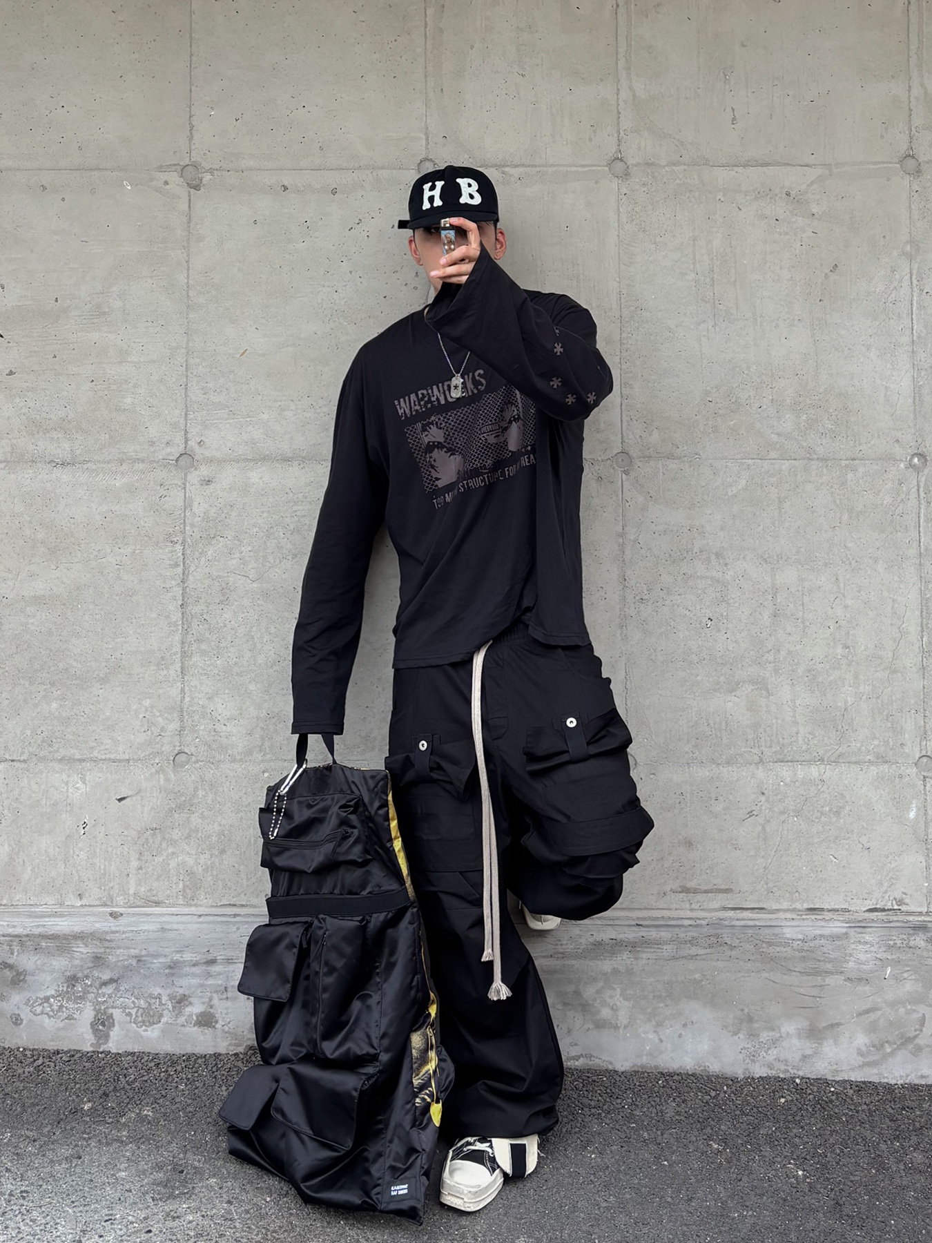 Wapworks Camp Supply Cargo Pants Black, Converse x Drkshdw Turbodrk Chuck 70 Hi Black 착용 스타일 - 1