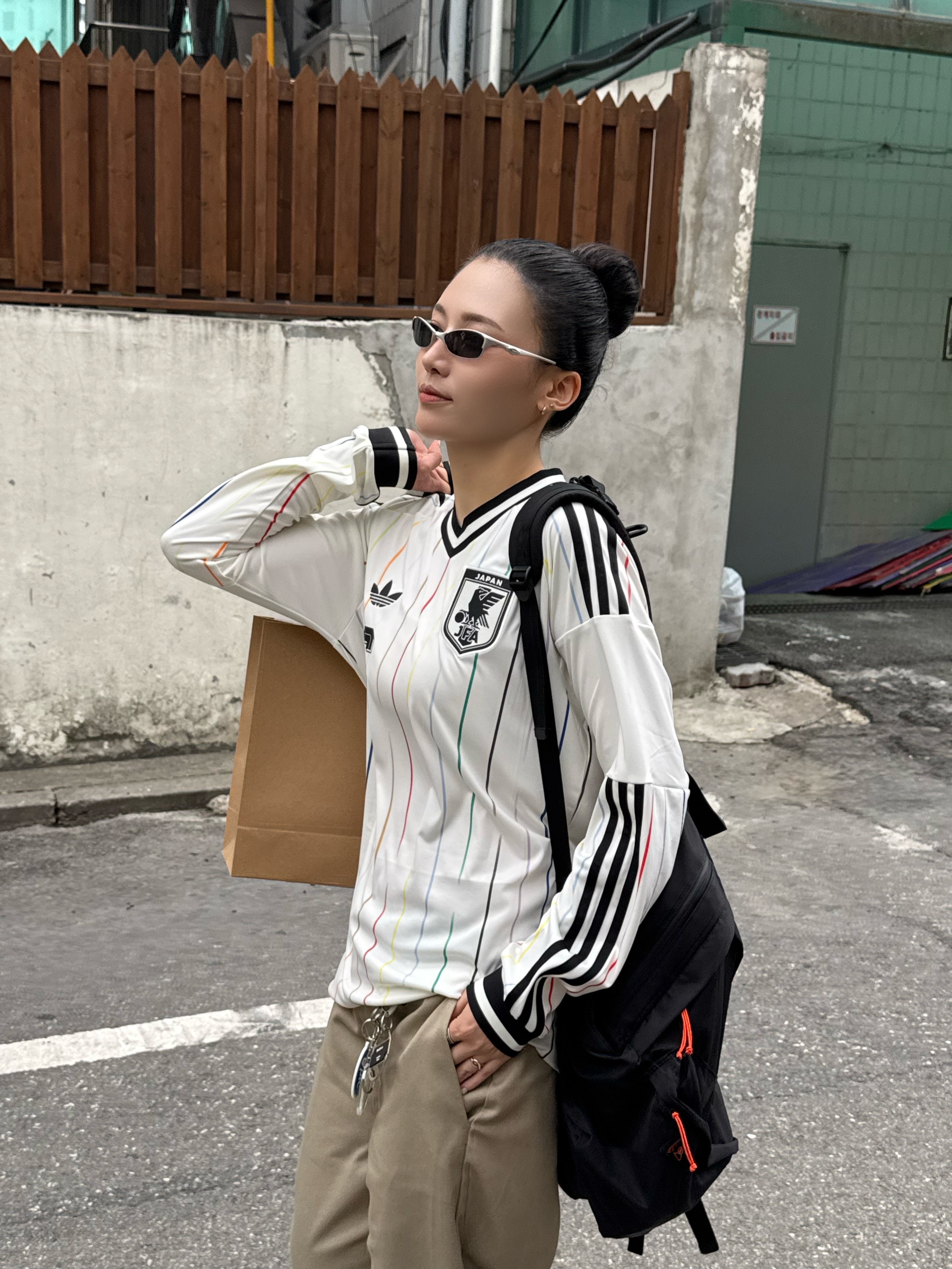Adidas Superstar II Core Black Cloud White 착용 스타일 - 4