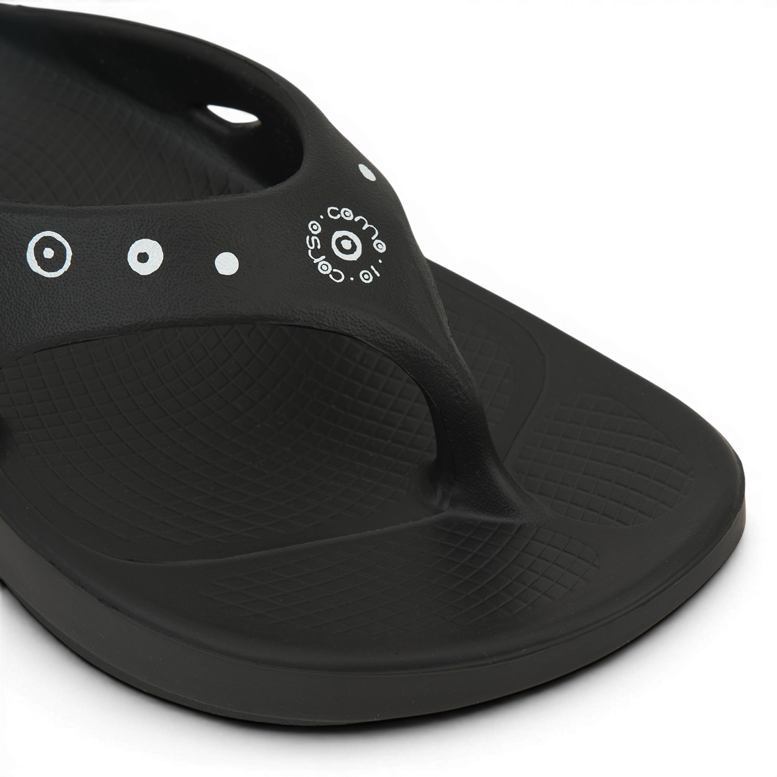 우포스 x 10 꼬르소 꼬모 플립 플랍 블랙(Oofos x 10 Corso Como Flip Flop Black) - 7