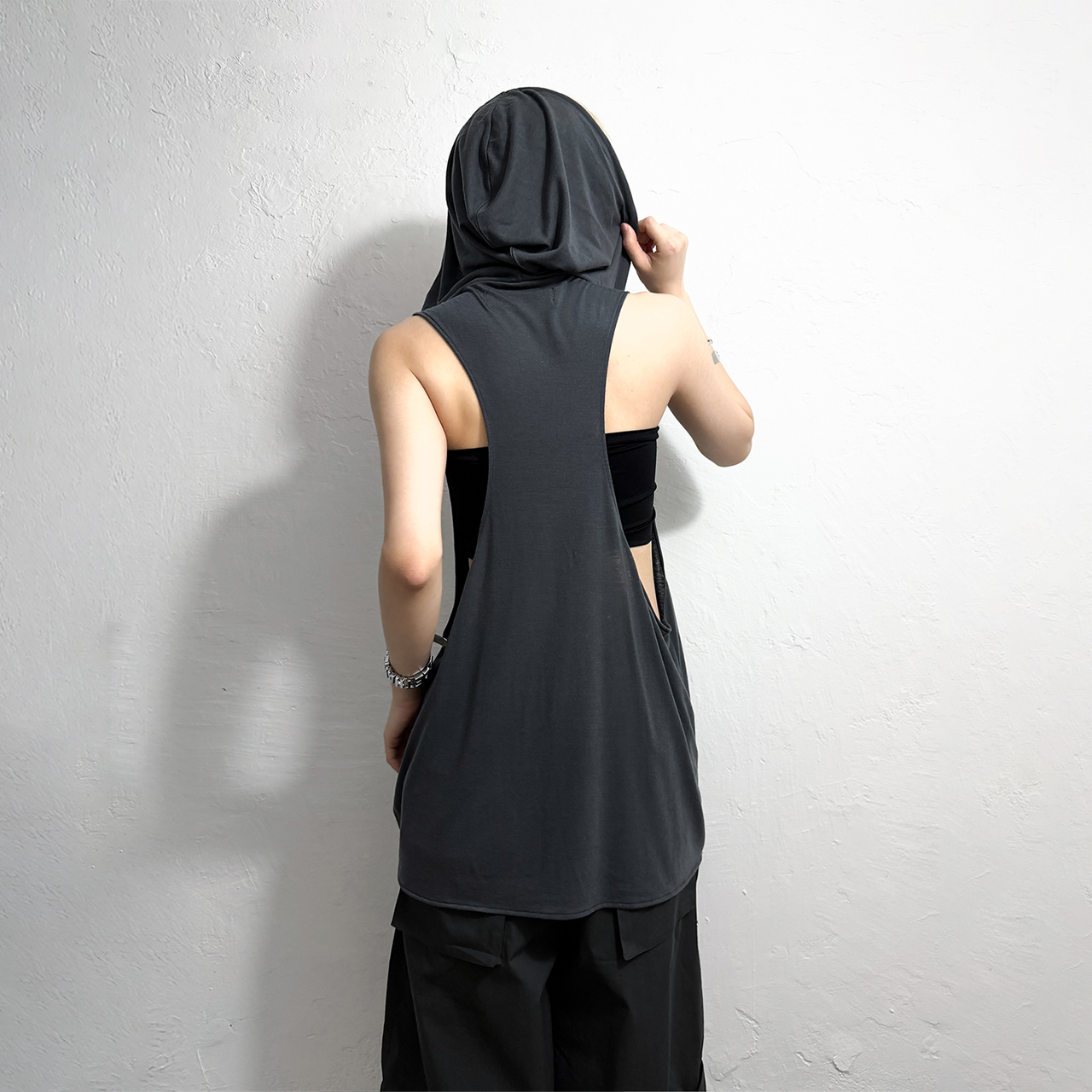 스틸레써디 루즈 노티드 백 후디 그레이(Still Lethardy Loose Knotted Back Hoodie Grey) - 6