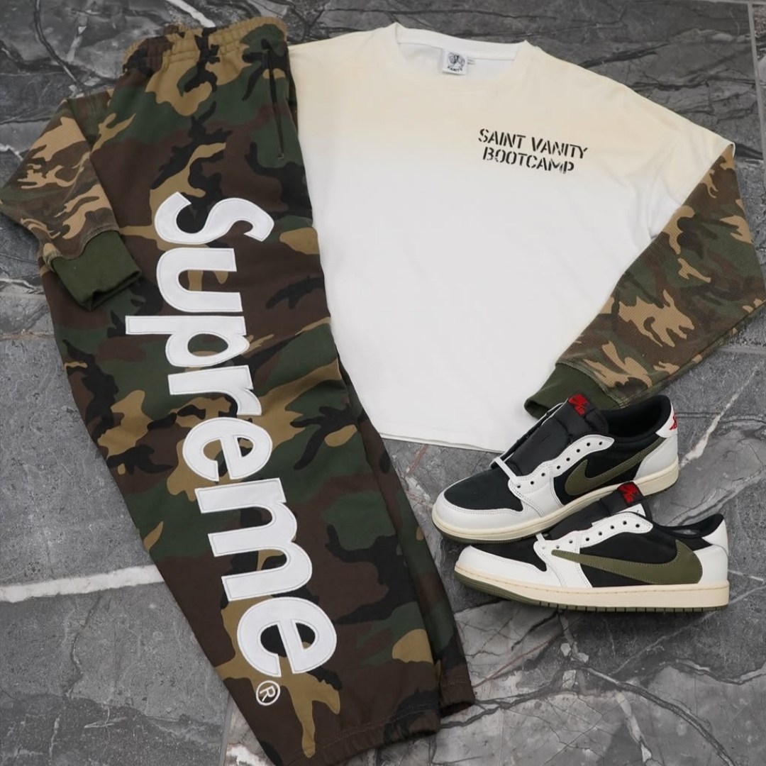 Supreme Satin Applique Sweatpant Woodland Camo - 26SS 착용 스타일