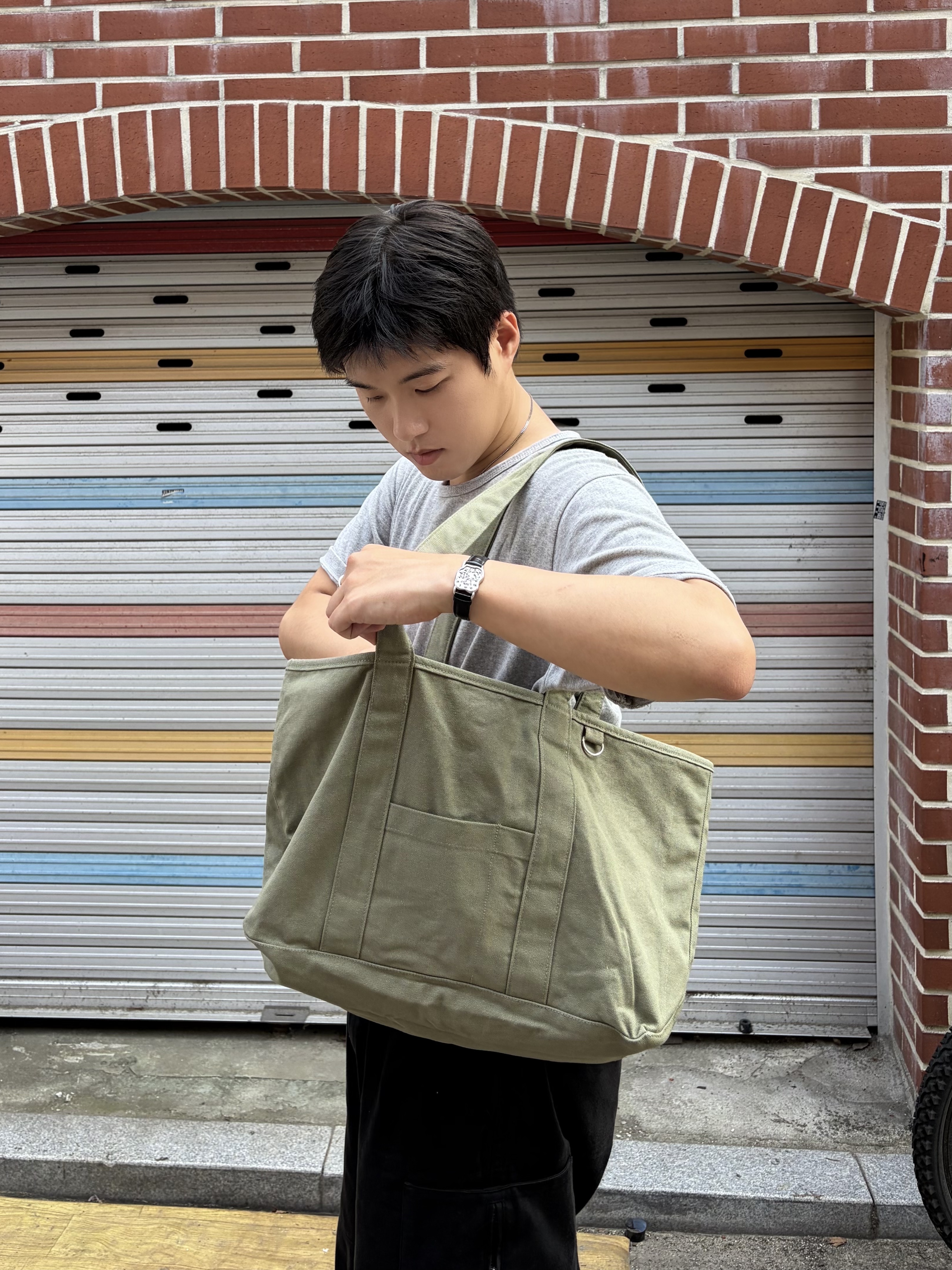 Hatchingroom Zip Cargo Work Pants Black, Dr. Martens 1461 Smooth Black 착용 스타일 - 3