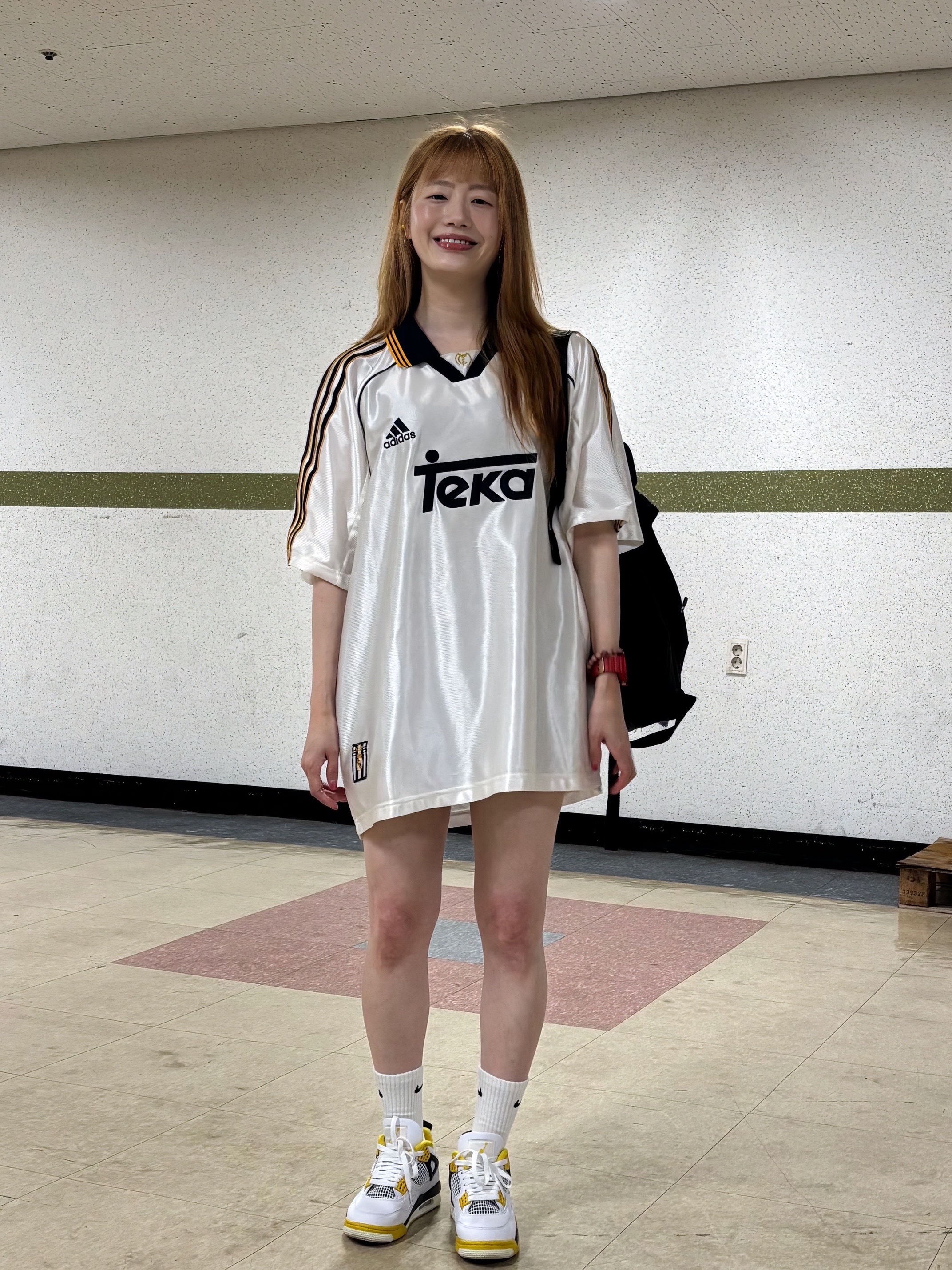 Adidas Real Madrid 99/00 Home Jersey White - KR Sizing (Non Marking Ver.), (W) Jordan 4 Retro Vivid Sulfur 착용 스타일 - 7