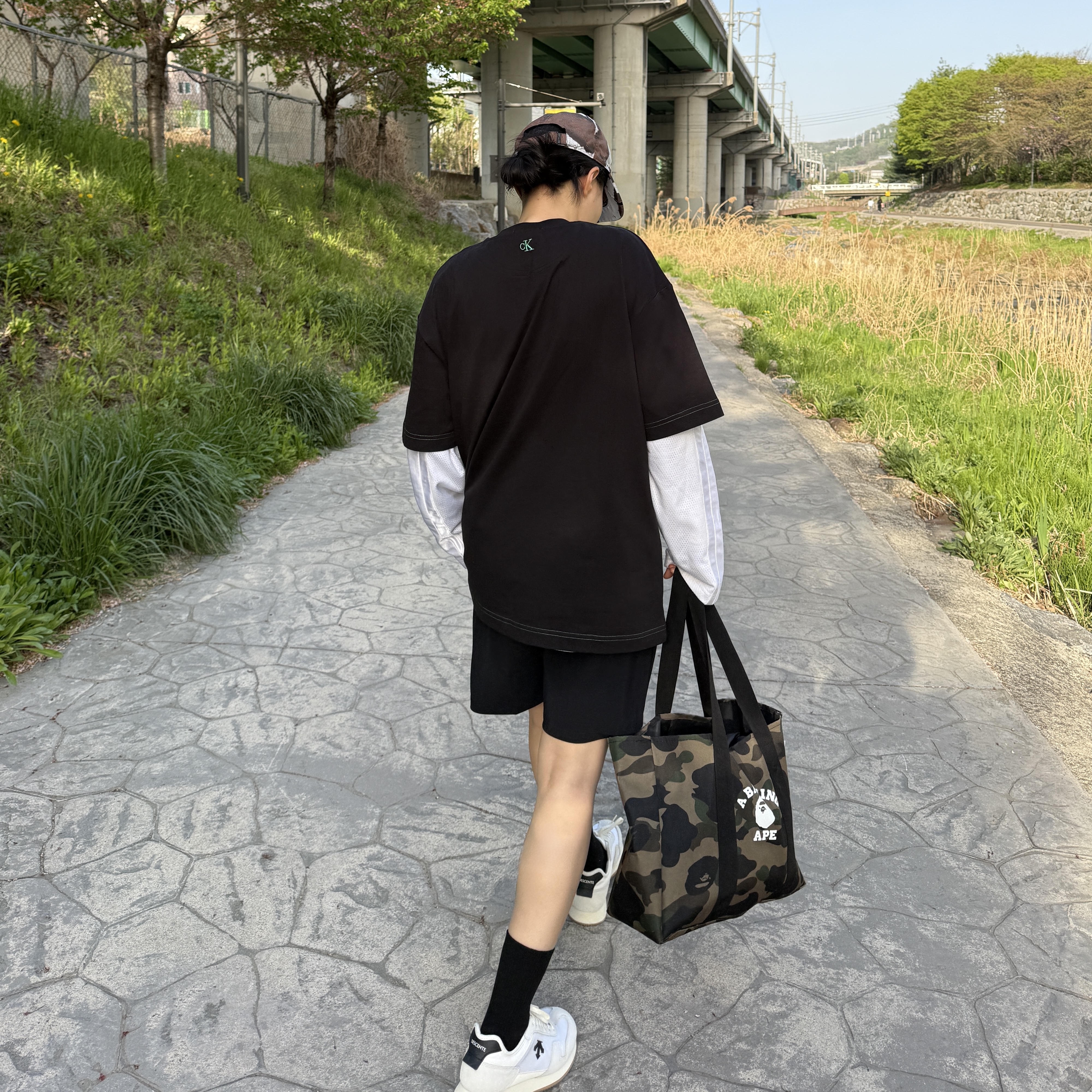Nike x Drake Nocta Opal SSC Deep Cover Hat Safety Orange 착용 스타일 - 2