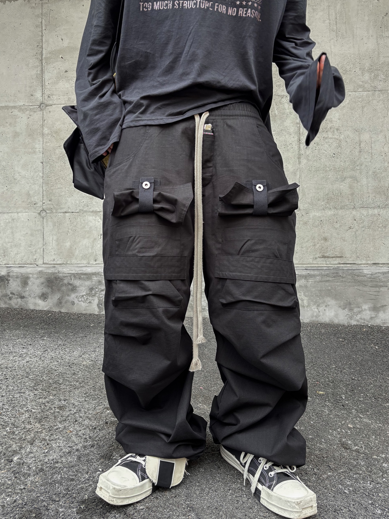 Wapworks Camp Supply Cargo Pants Black, Converse x Drkshdw Turbodrk Chuck 70 Hi Black 착용 스타일 - 4
