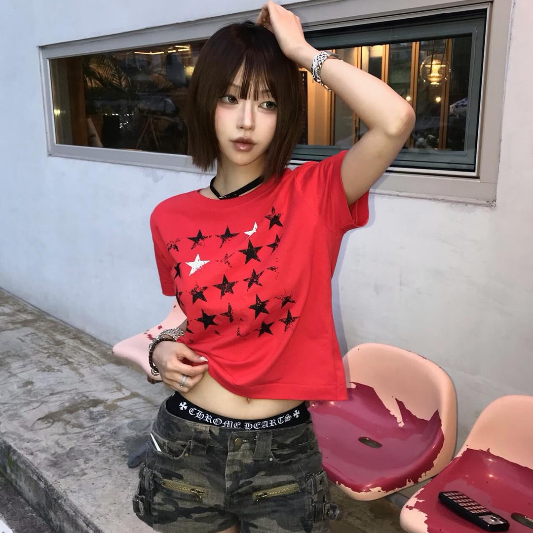 Thevinylhouse Faded Star Tee Red, Chrome Hearts Boxer Brief Black 착용 스타일
