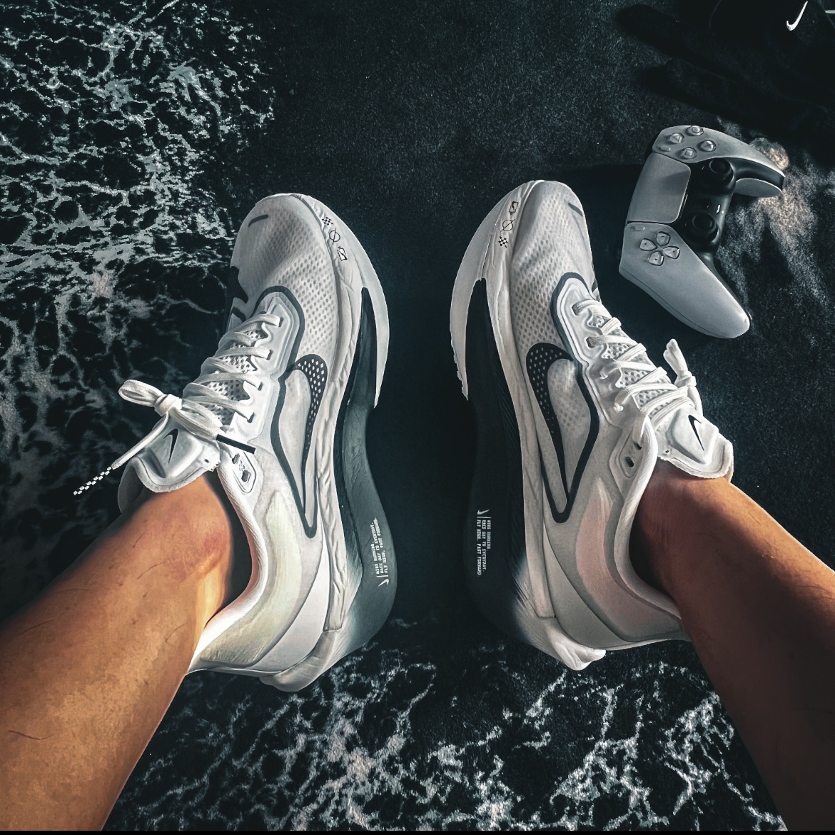 Nike Zoom Fly 6 White Smoke Grey, Nike Swoosh Knit Glove 2.0 Black 착용 스타일
