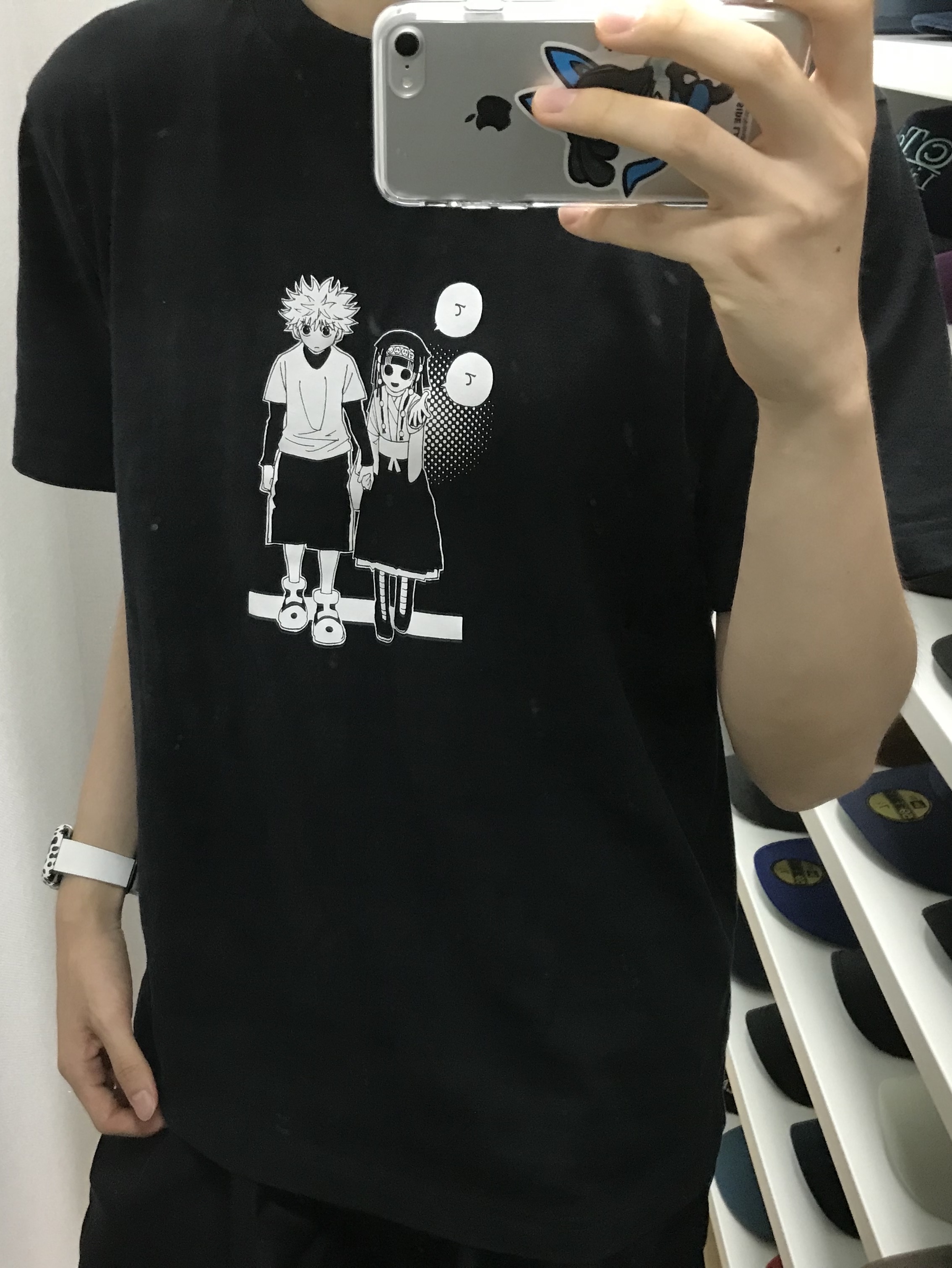 Uniqlo UT Shueisha 100th Anniversary Hunter x Hunter T-Shirt Black 착용 스타일 - 2