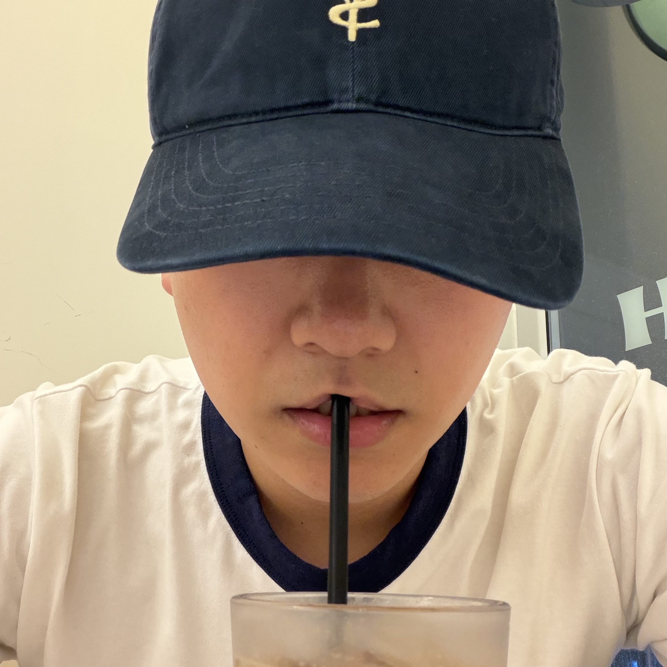 [예약 배송] Sunday Ceremony Sy Classic Vintage Logo Cap - Navy 착용 스타일 - 4
