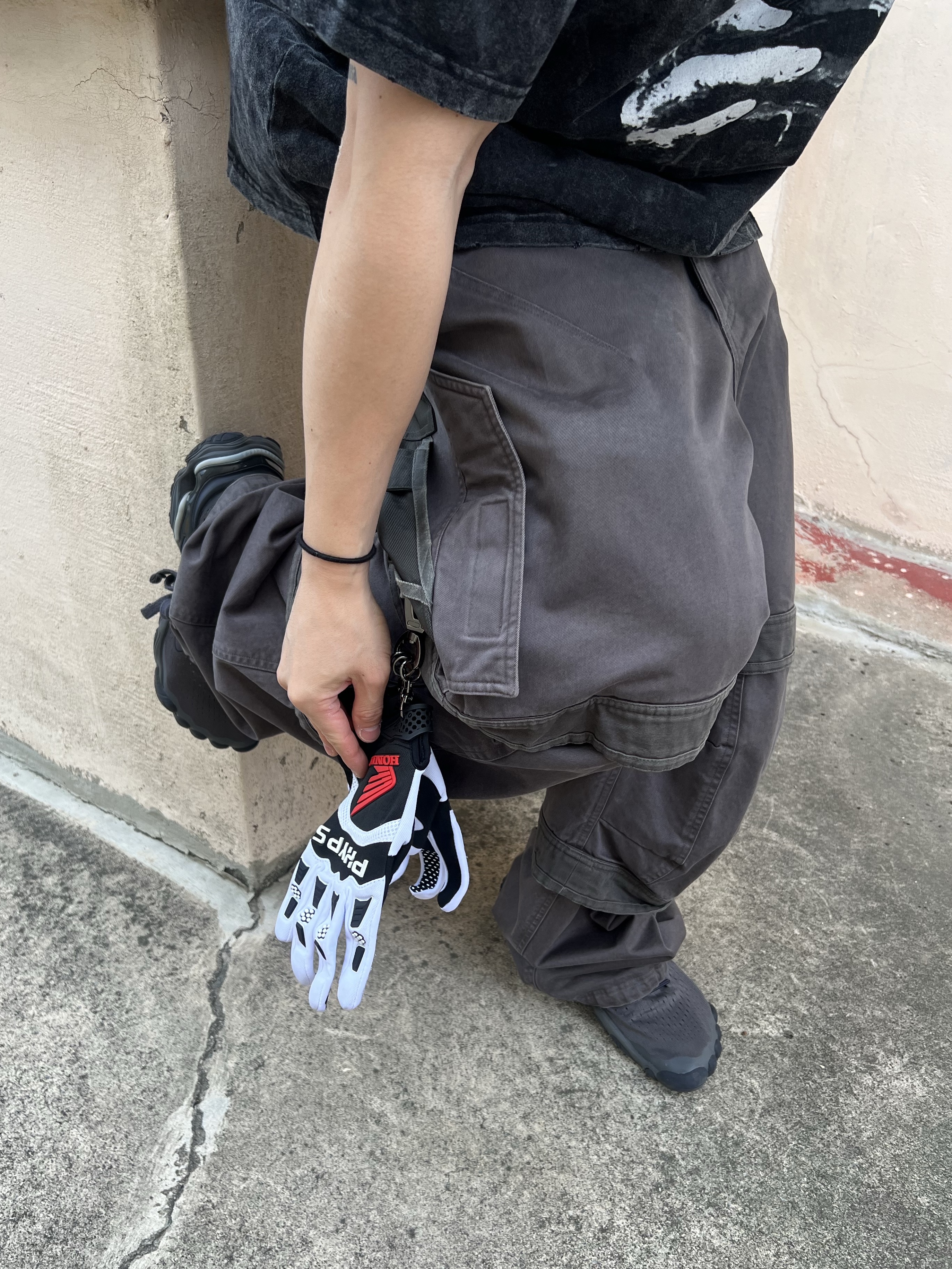 Farfromwhat Far Layered Work Pants Charcoal, Honda Motorcyle Gloves White 착용 스타일 - 4