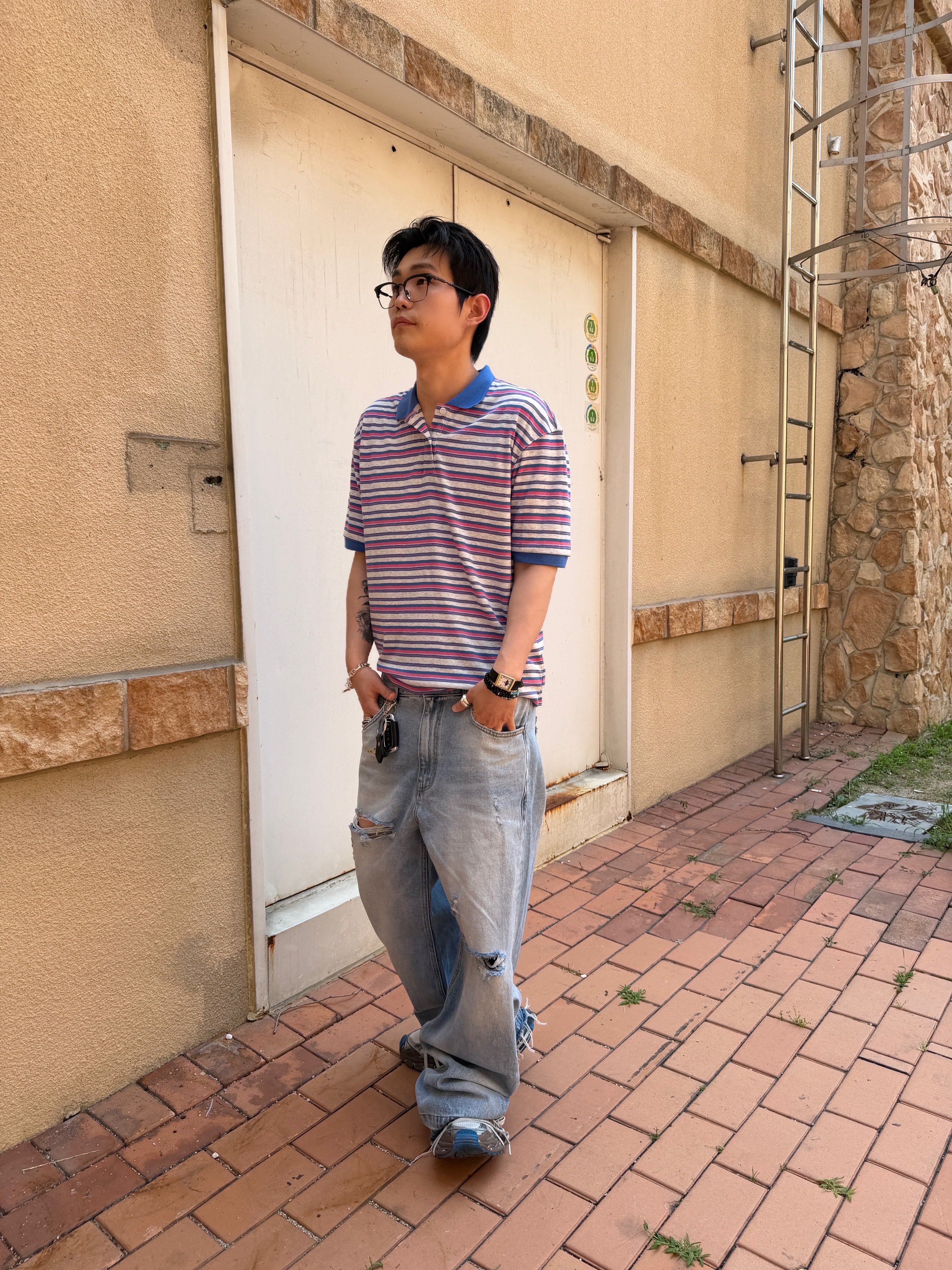 Nonnod Summer Polo Shirt Multi Stripe, Nonnod Bleached Denim Light Blue 착용 스타일 - 2