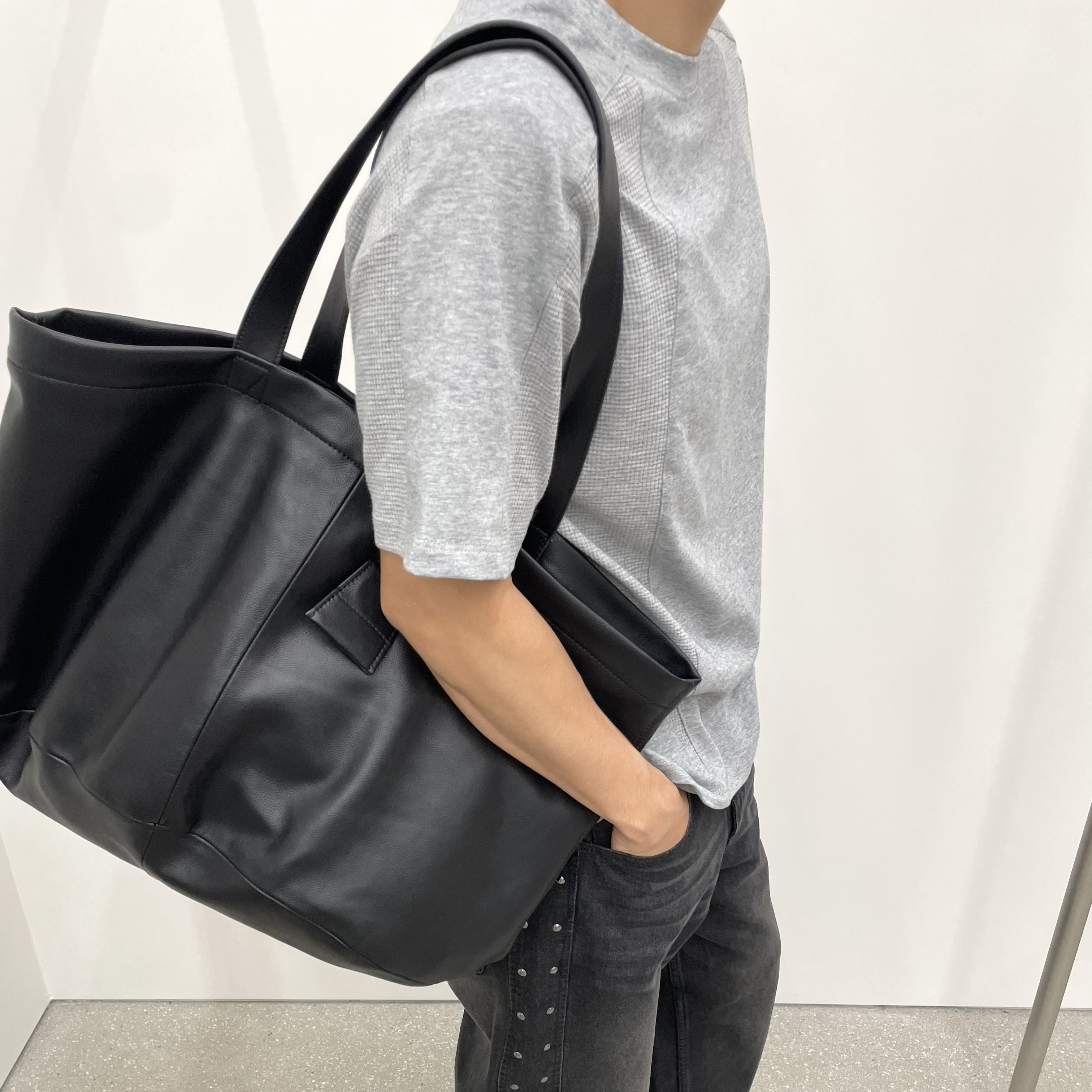 Millo Archive Segment T-Shirt Melange Gray, Millo Archive Ser Denim Pants Denim Black 착용 스타일 - 2