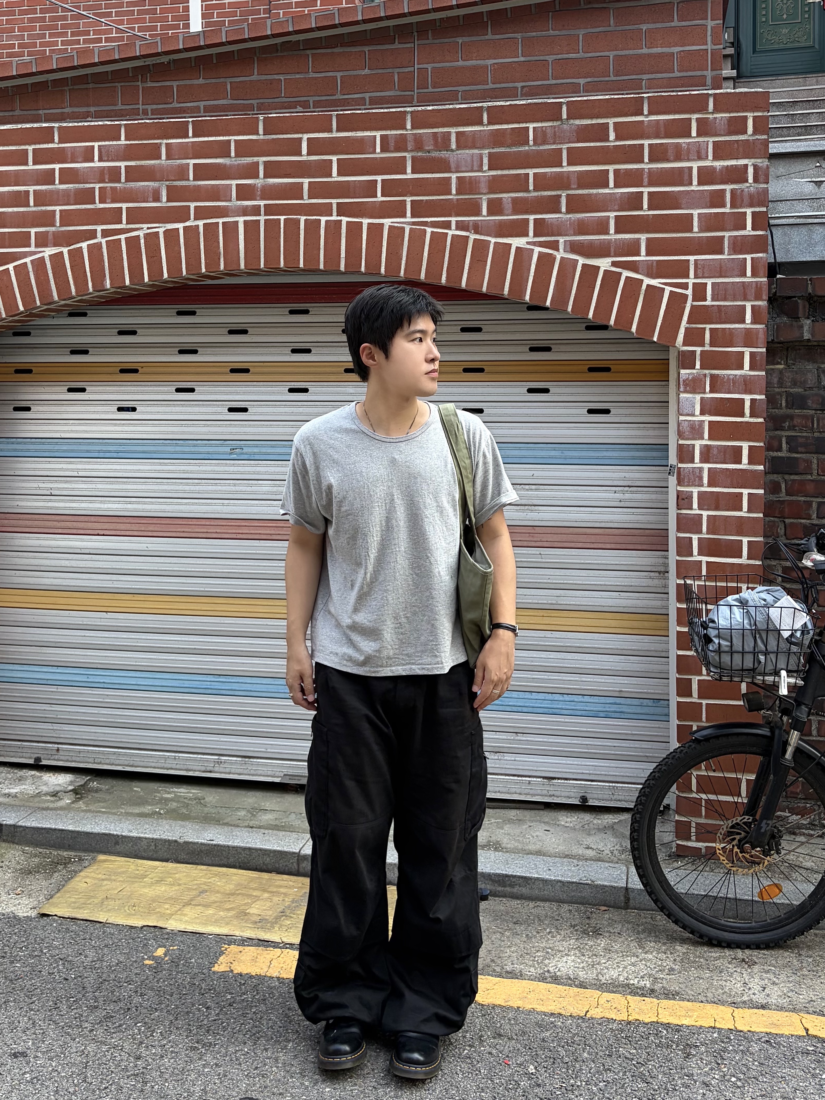 Hatchingroom Zip Cargo Work Pants Black, Dr. Martens 1461 Smooth Black 착용 스타일 - 1