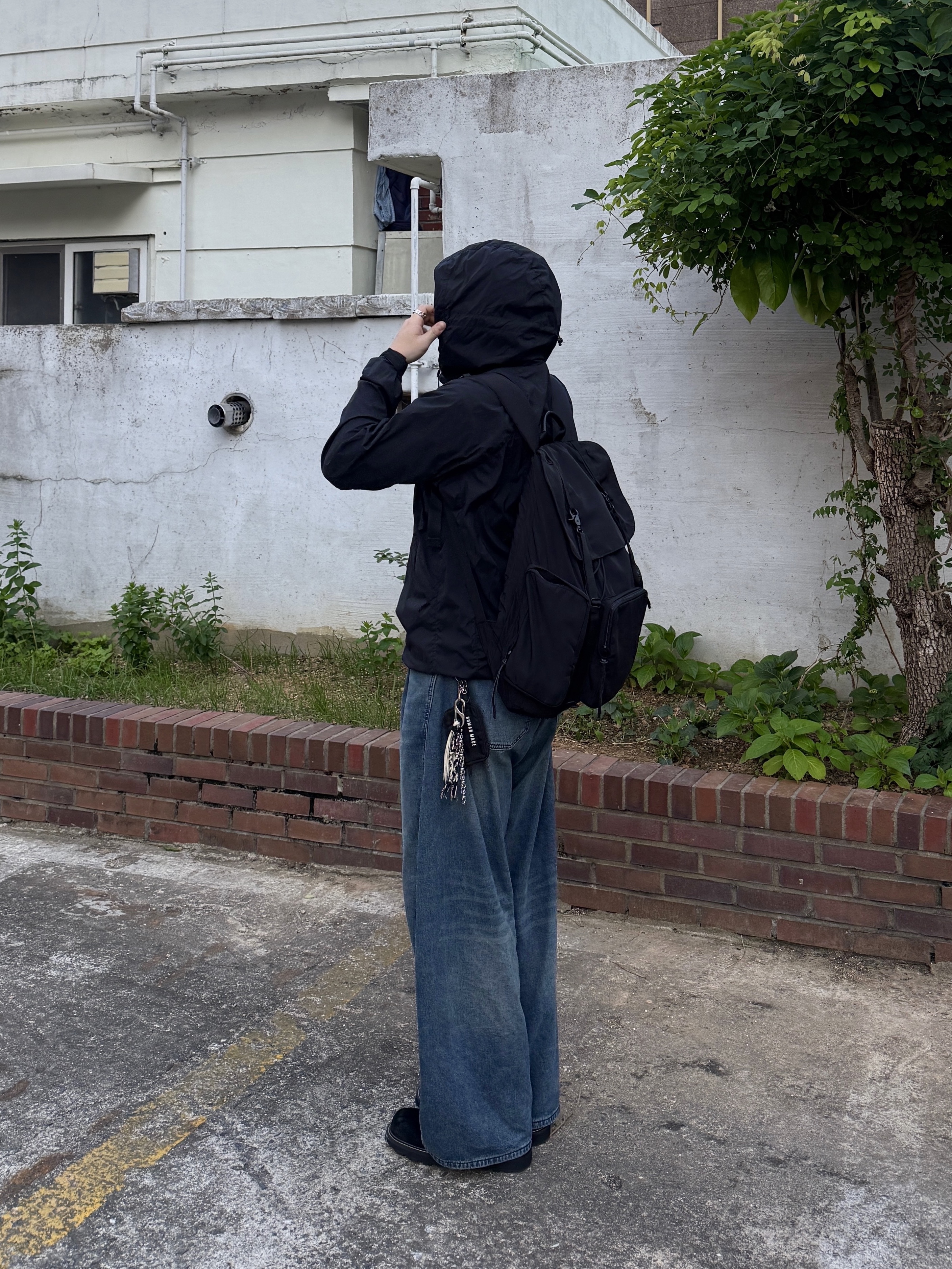 Helinox Wear 3L Hardshell Jacket Black, Human Made Military Card Case Black 착용 스타일