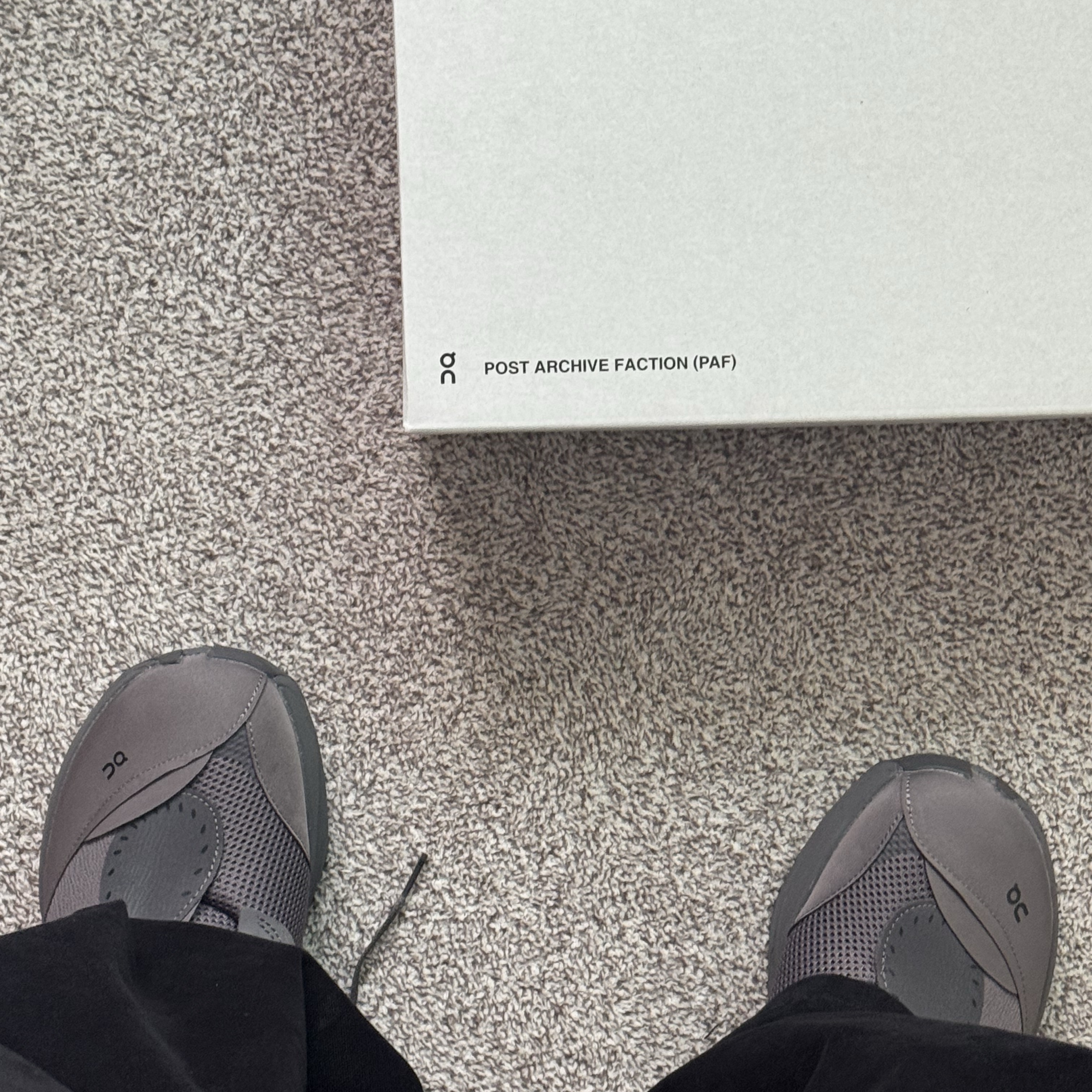 On Running x Post Archive Faction (Paf) Cloudboom Volt Ember Pebble 착용 스타일
