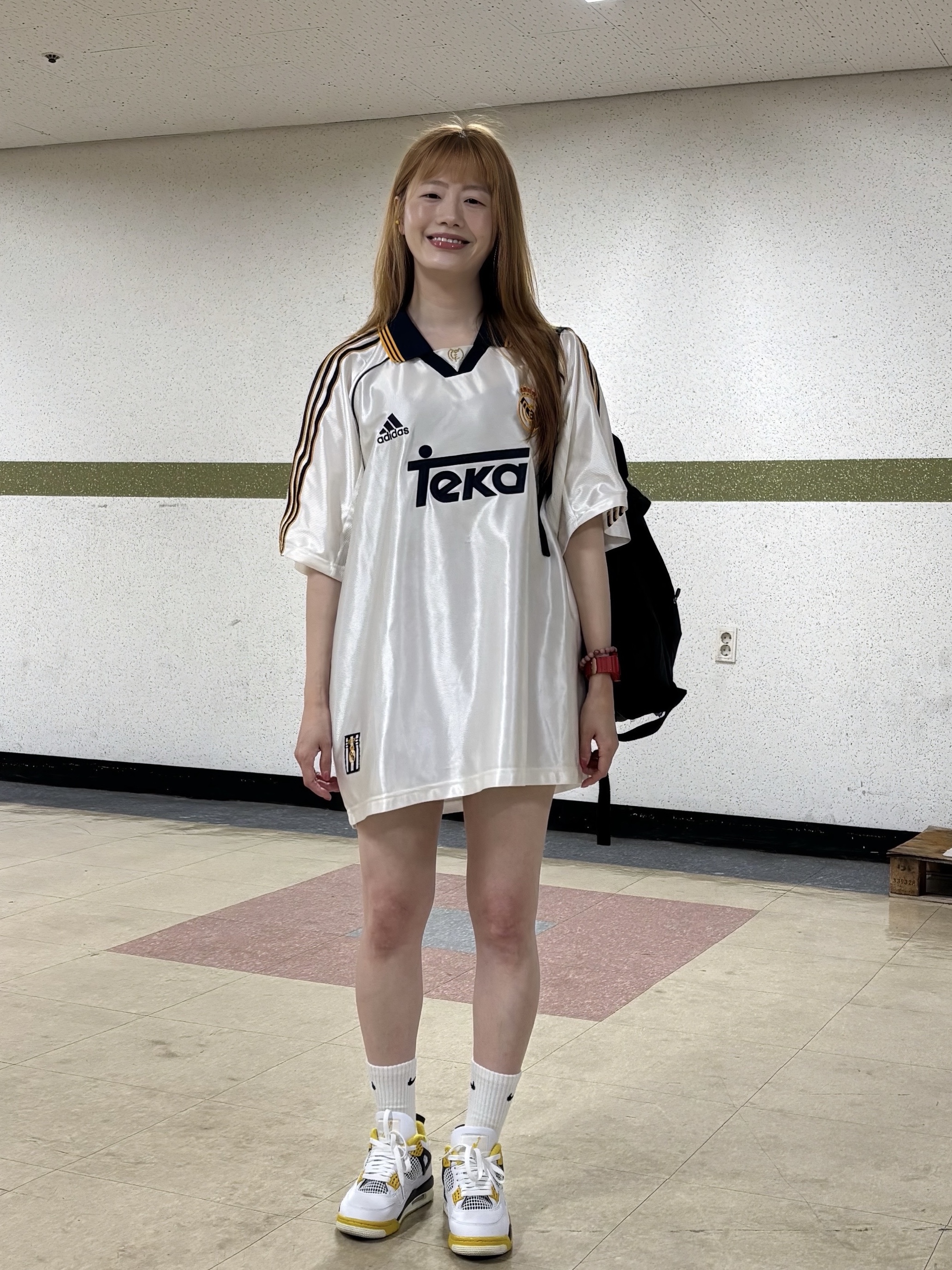 Adidas Real Madrid 99/00 Home Jersey White - KR Sizing (Non Marking Ver.), (W) Jordan 4 Retro Vivid Sulfur 착용 스타일 - 6