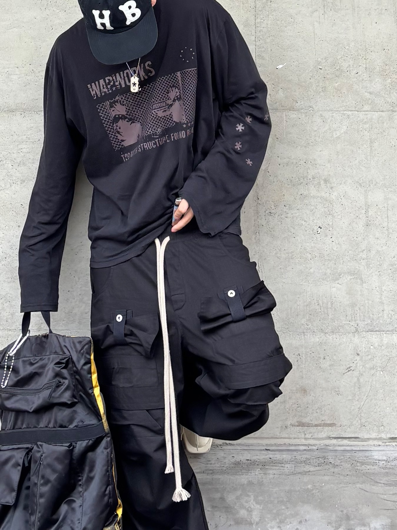 Wapworks Camp Supply Cargo Pants Black, Converse x Drkshdw Turbodrk Chuck 70 Hi Black 착용 스타일 - 2