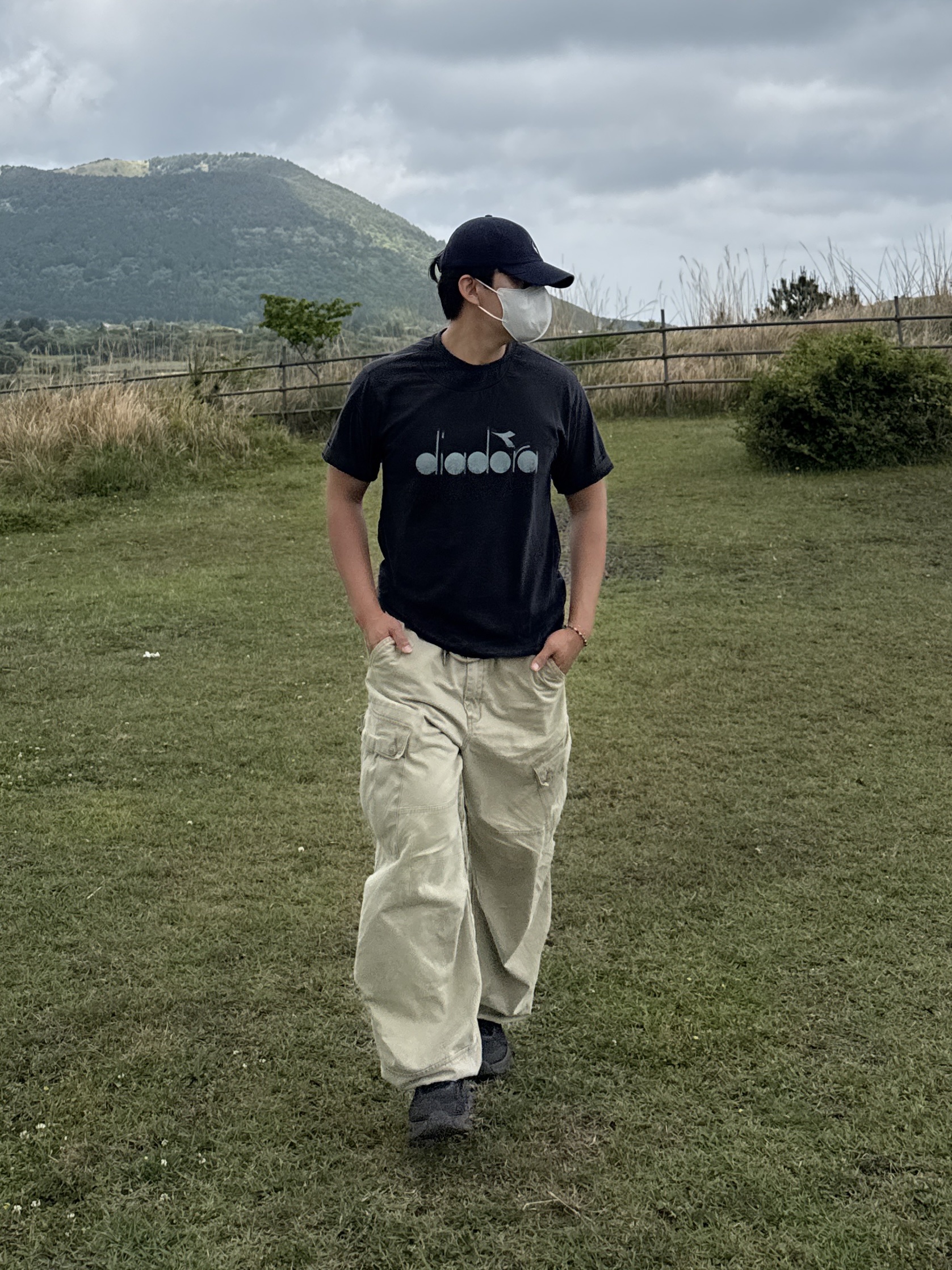 On Running x Post Archive Faction (Paf) Cloudmonster 2 Thorn Brown, On Running x Post Archive Faction (Paf) Cloudventure Peak All Black 착용 스타일 - 2