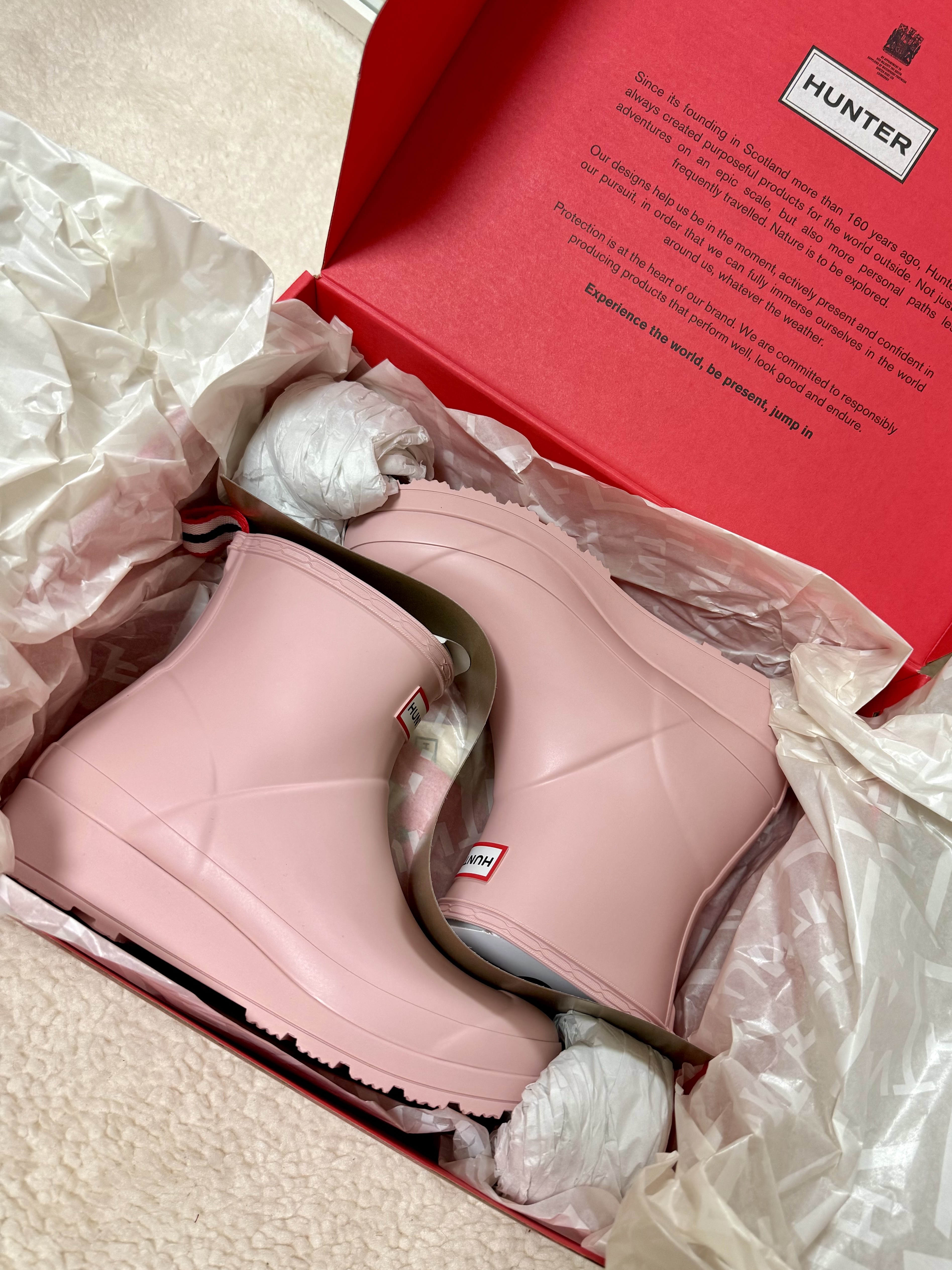 (W) Hunter Play Short Wellington Boots Azalea Pink 착용 스타일 - 4