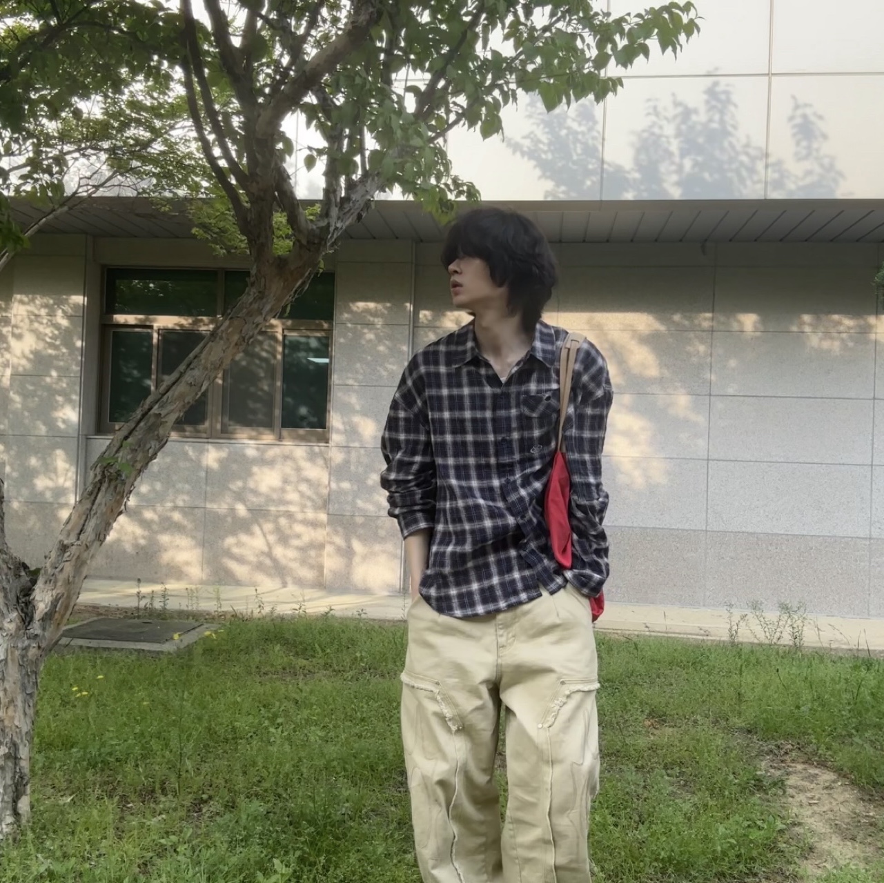 Xlim Ep.7 Synopsis 02 Bag Red 착용 스타일 - 2