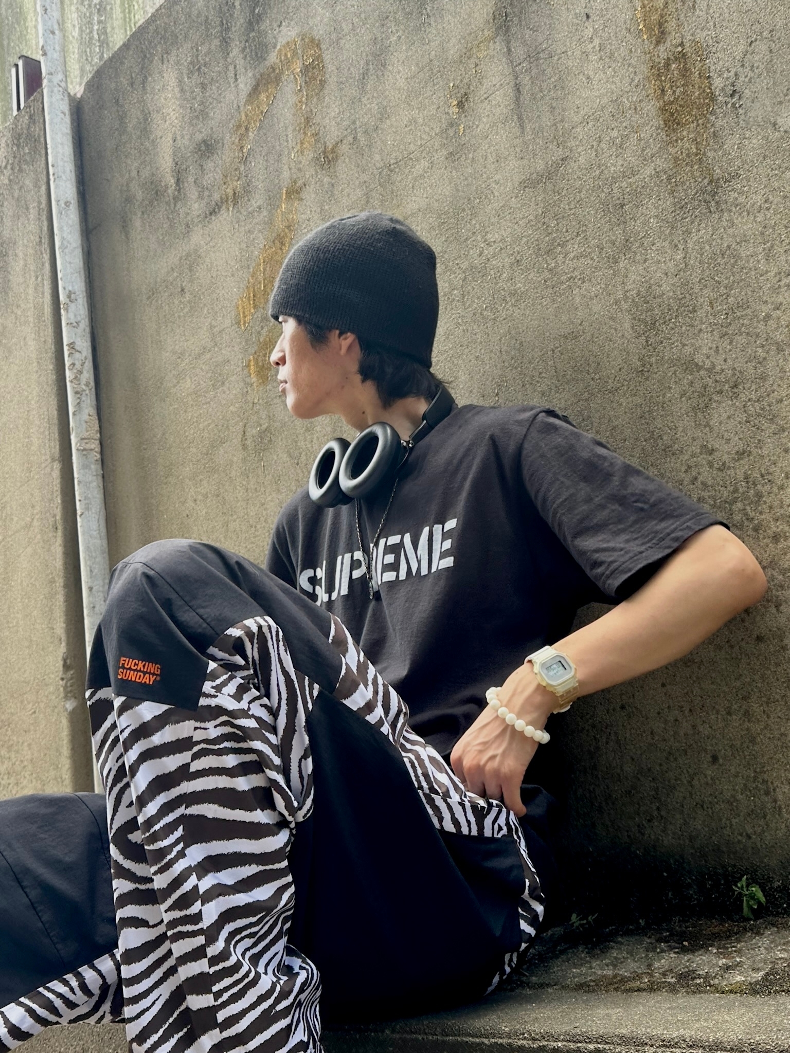 Supreme Hard T-Shirt Black - 26SS 착용 스타일 - 1