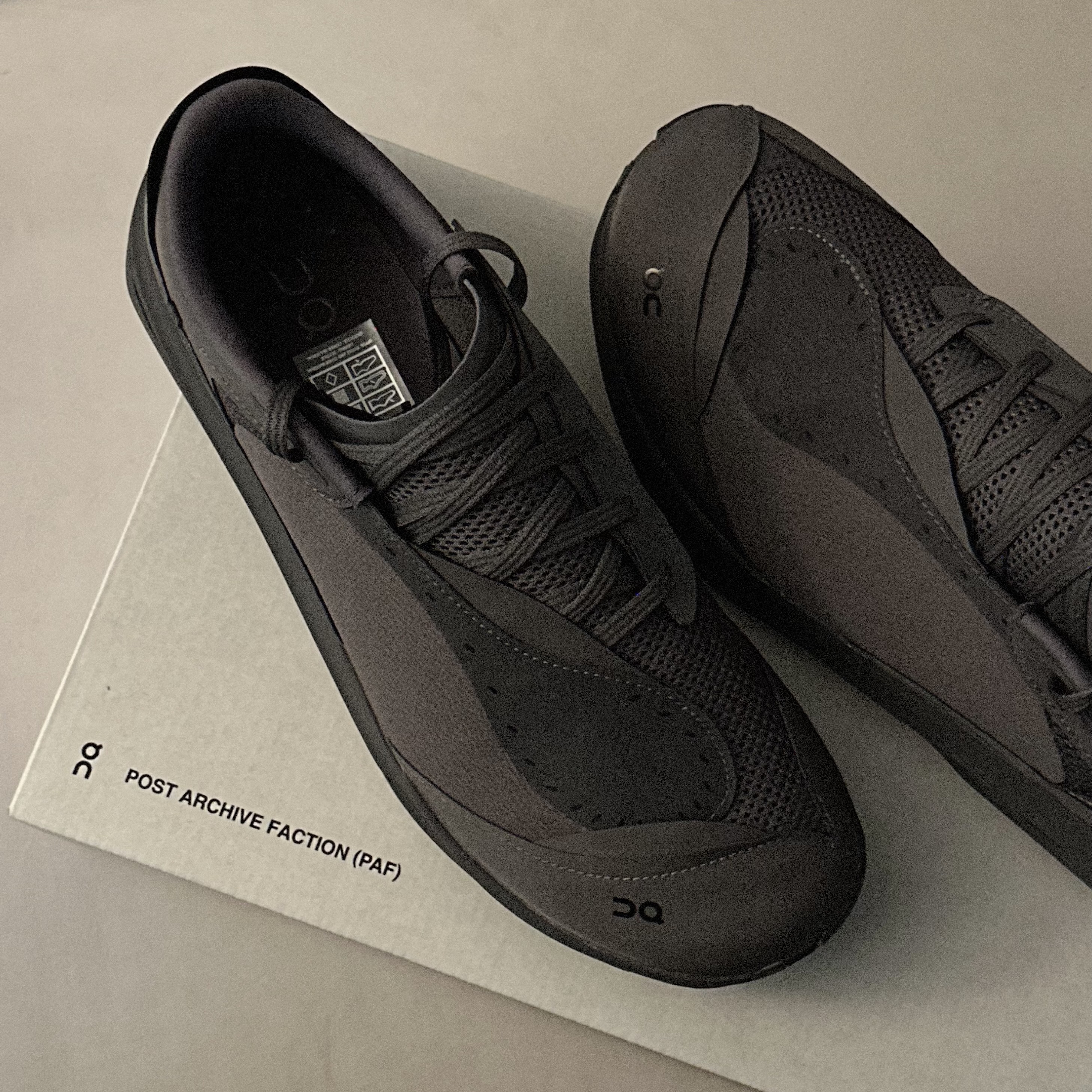 On Running x Post Archive Faction (Paf) Cloudboom Volt Ember Pebble 착용 스타일