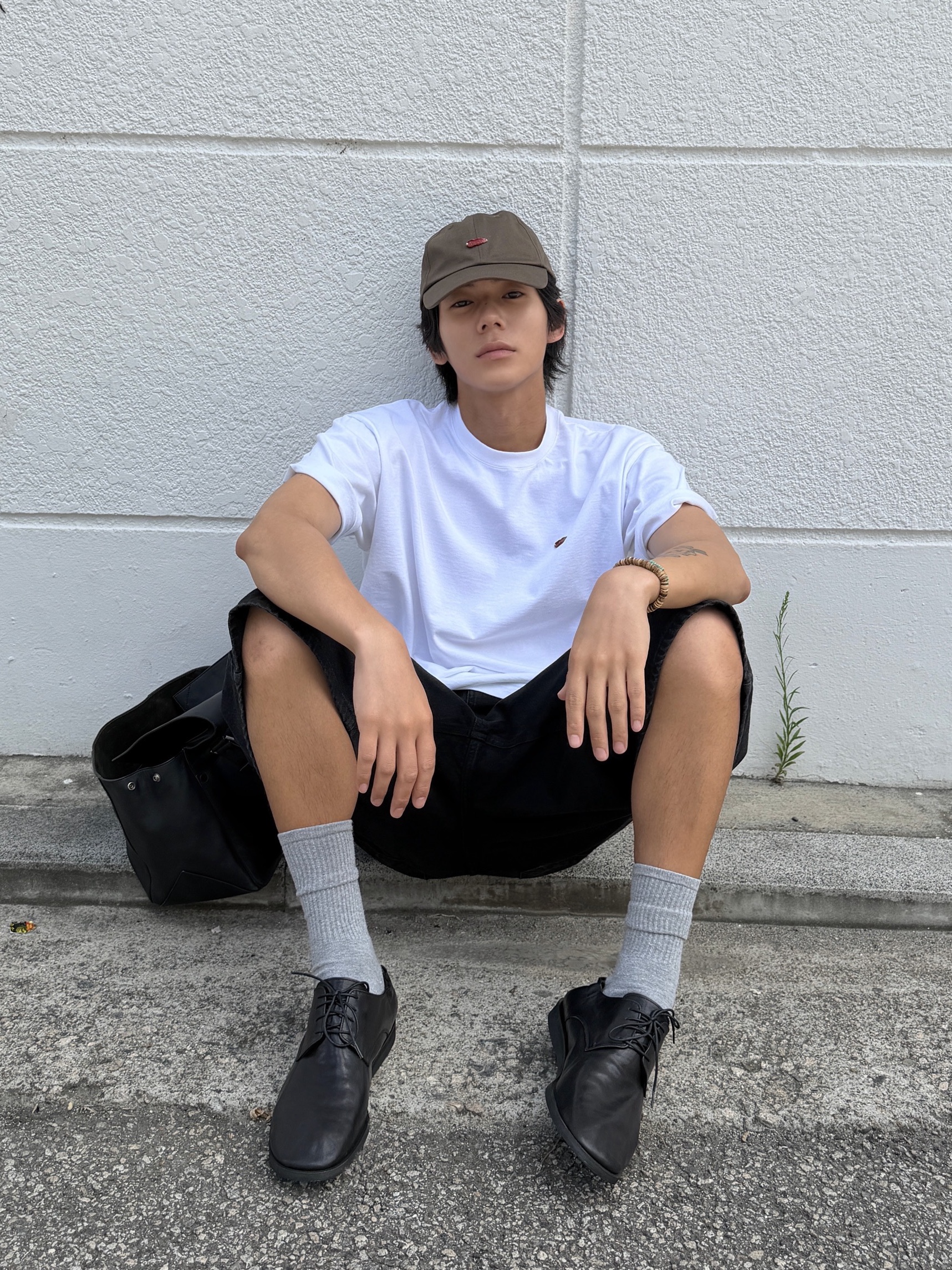 AKRYL Jersey Tee White - 26FW, AKRYL Icon Cap Maron - 26FW 착용 스타일 - 1