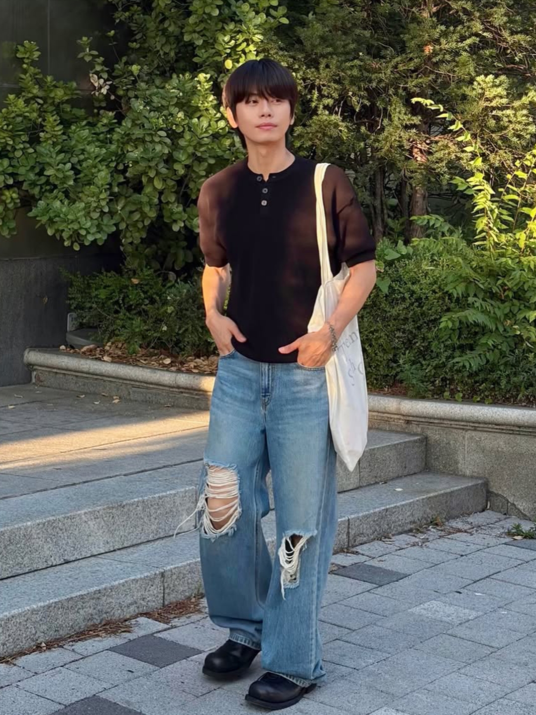 Knitted Coolever Henley Neck Half Sleeve Knit Black, Knitted Coolever Henley Neck Half Sleeve Knit Charcoal 착용 스타일 - 2