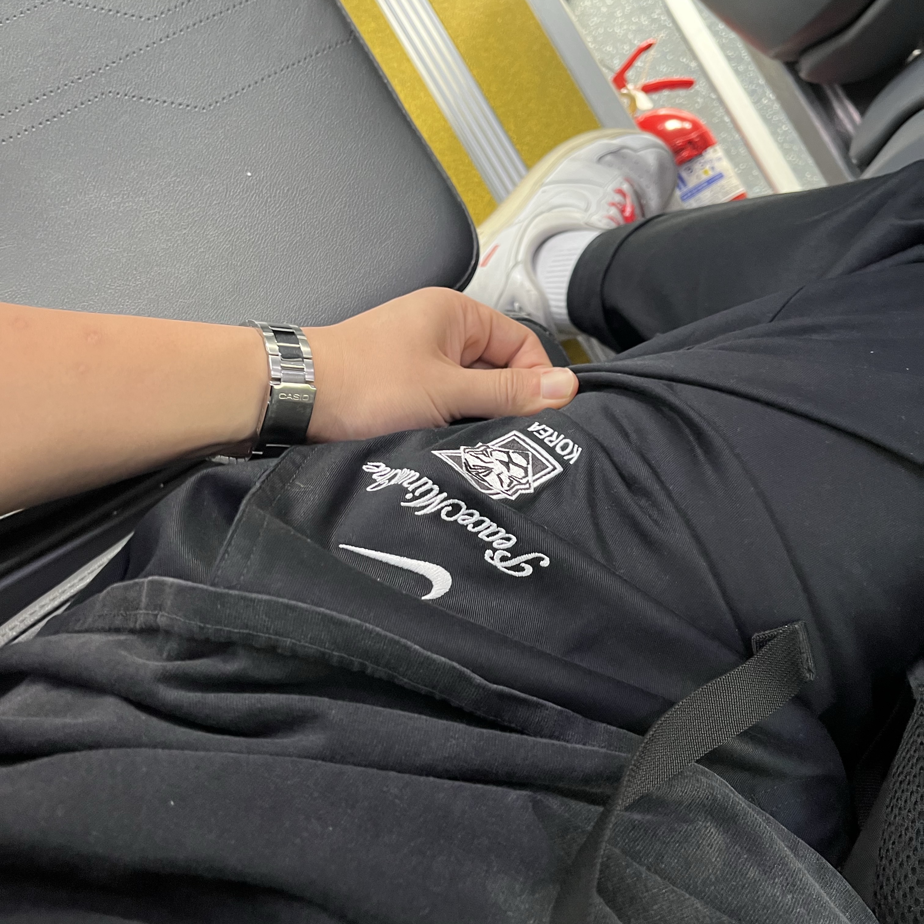 Nike x Peaceminusone Korea Chino Pants Black (IM3222-010), Nike x Supreme Air Force 1 Low White 착용 스타일