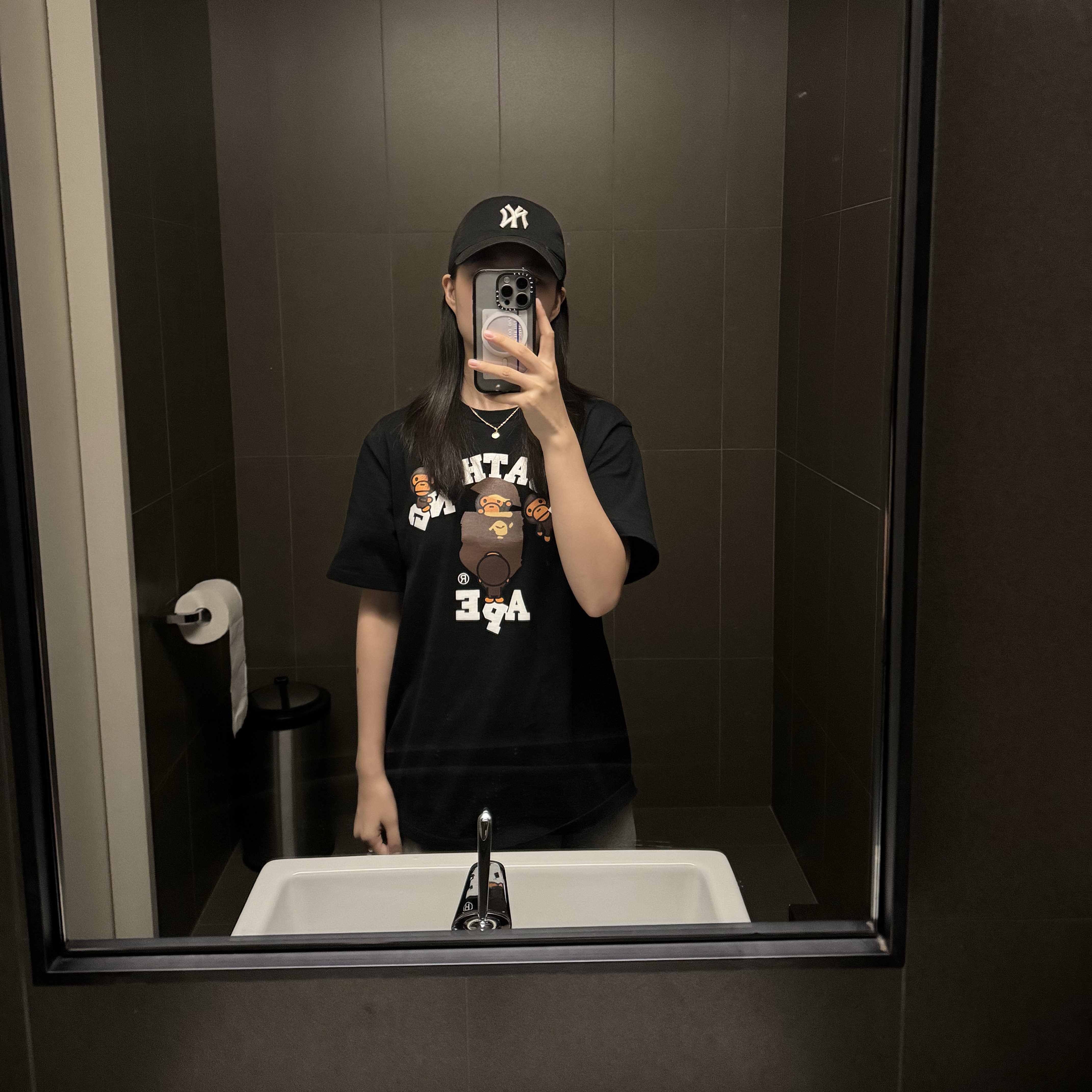 BAPE College Milo T-Shirt Black 착용 스타일