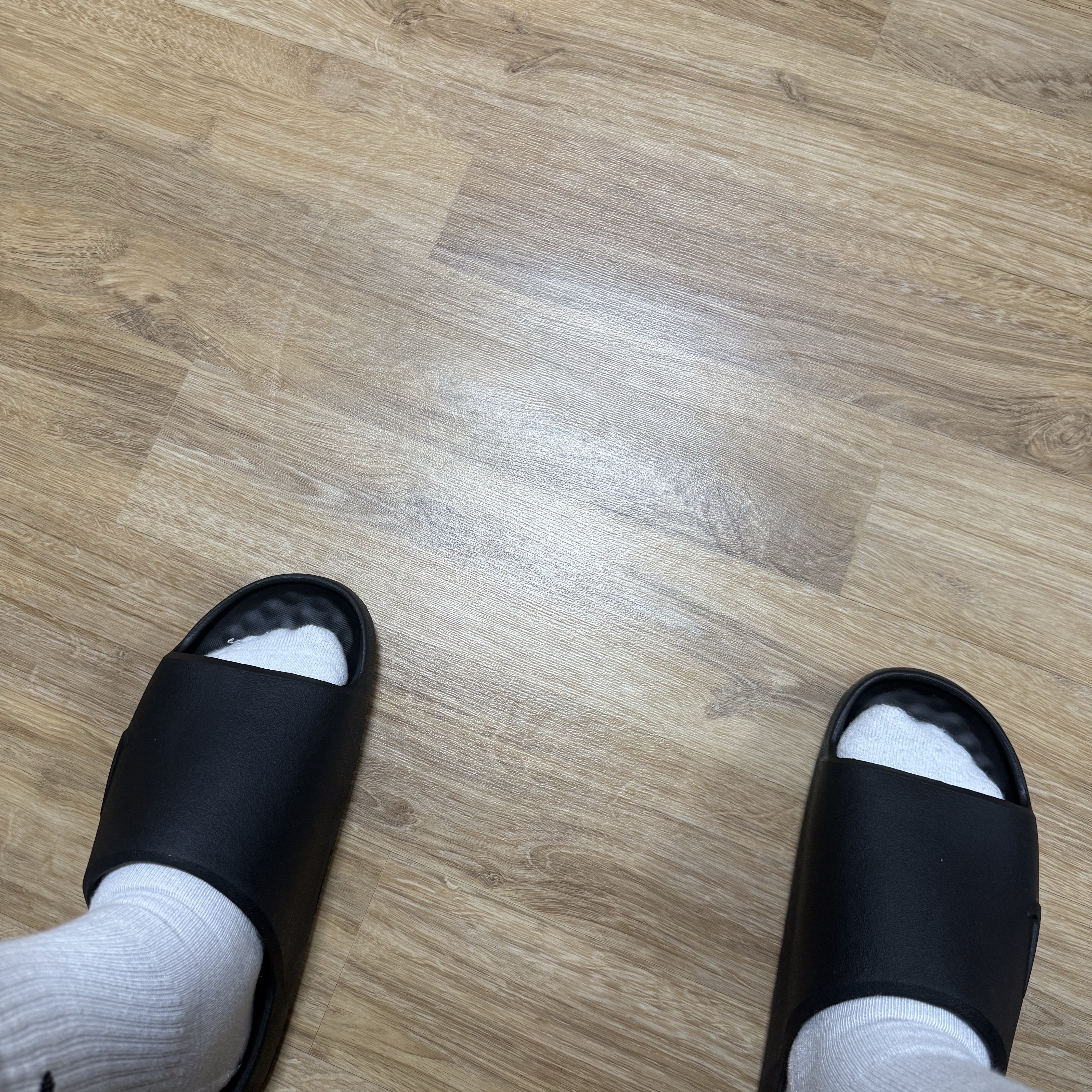 Nike Calm 2.0 Slides Black 착용 스타일