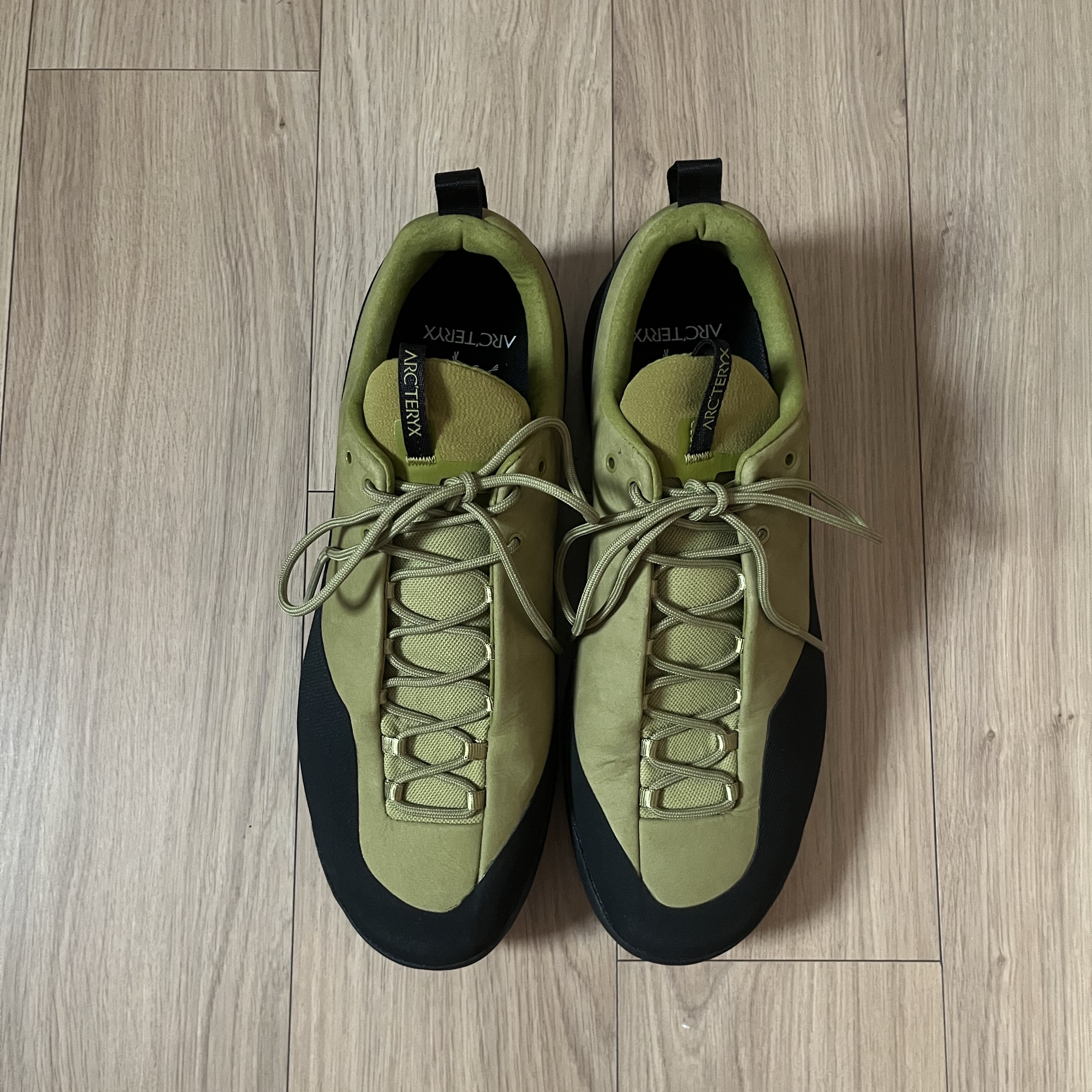 Arc'teryx Konseal Olive Moss Black 착용 스타일 - 2