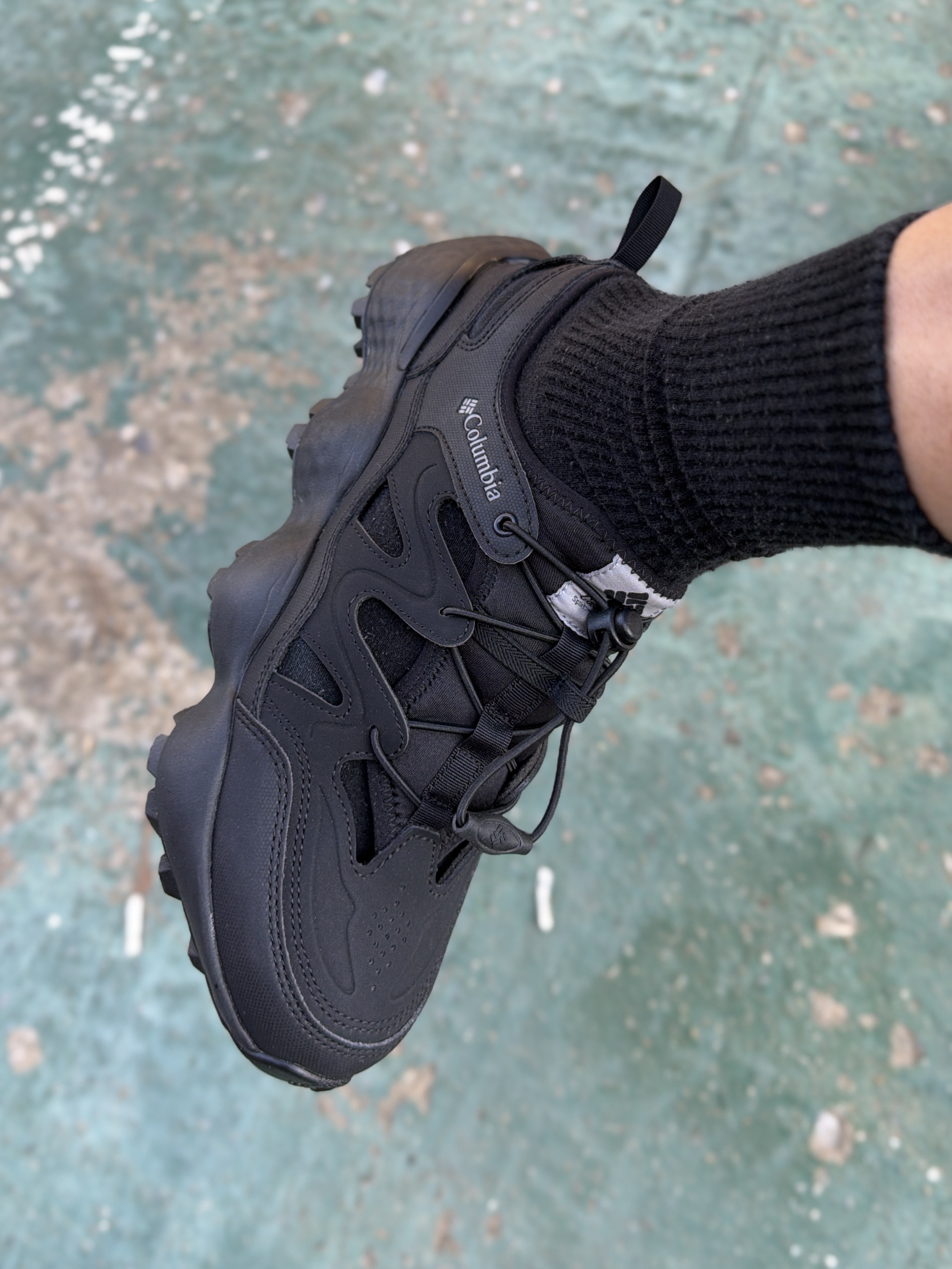 Columbia Thrive Revive Shandal Black Monument 착용 스타일 - 5
