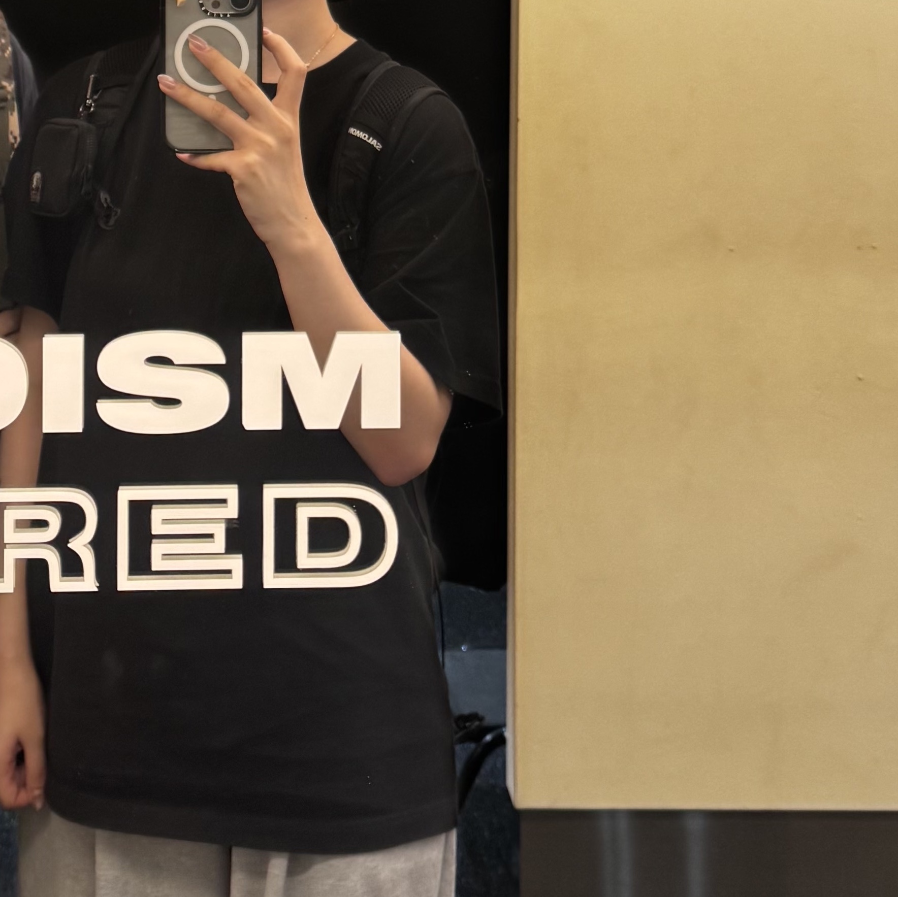 Sansan Gear Logo T-Shirt Black_26SS 착용 스타일
