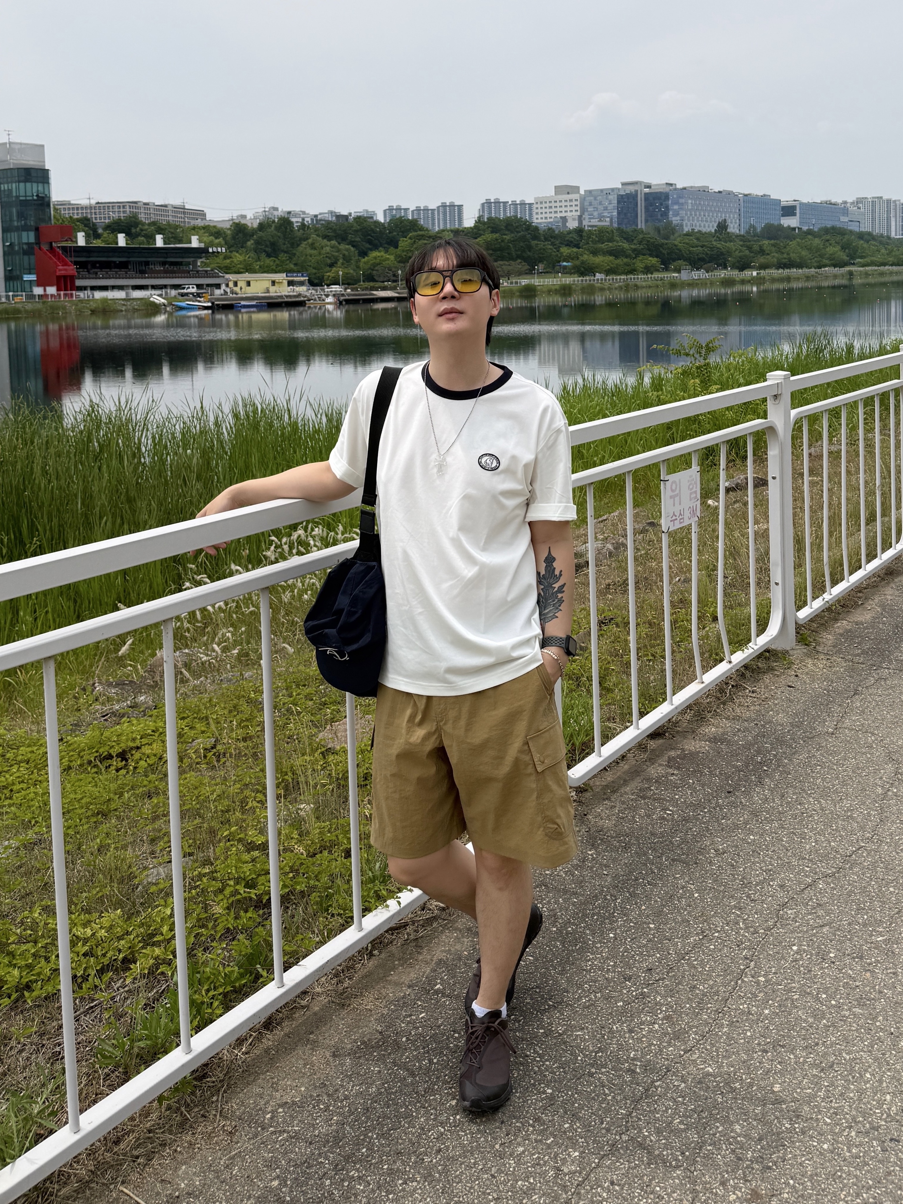 (W) On Running x Post Archive Faction (Paf) Cloudventure Peak Cacao Espresso, Apple Watch SE 2024 40mm GPS Silver Aluminium Case with Sport Band S/M Denim (Korean Ver.) 착용 스타일 - 4