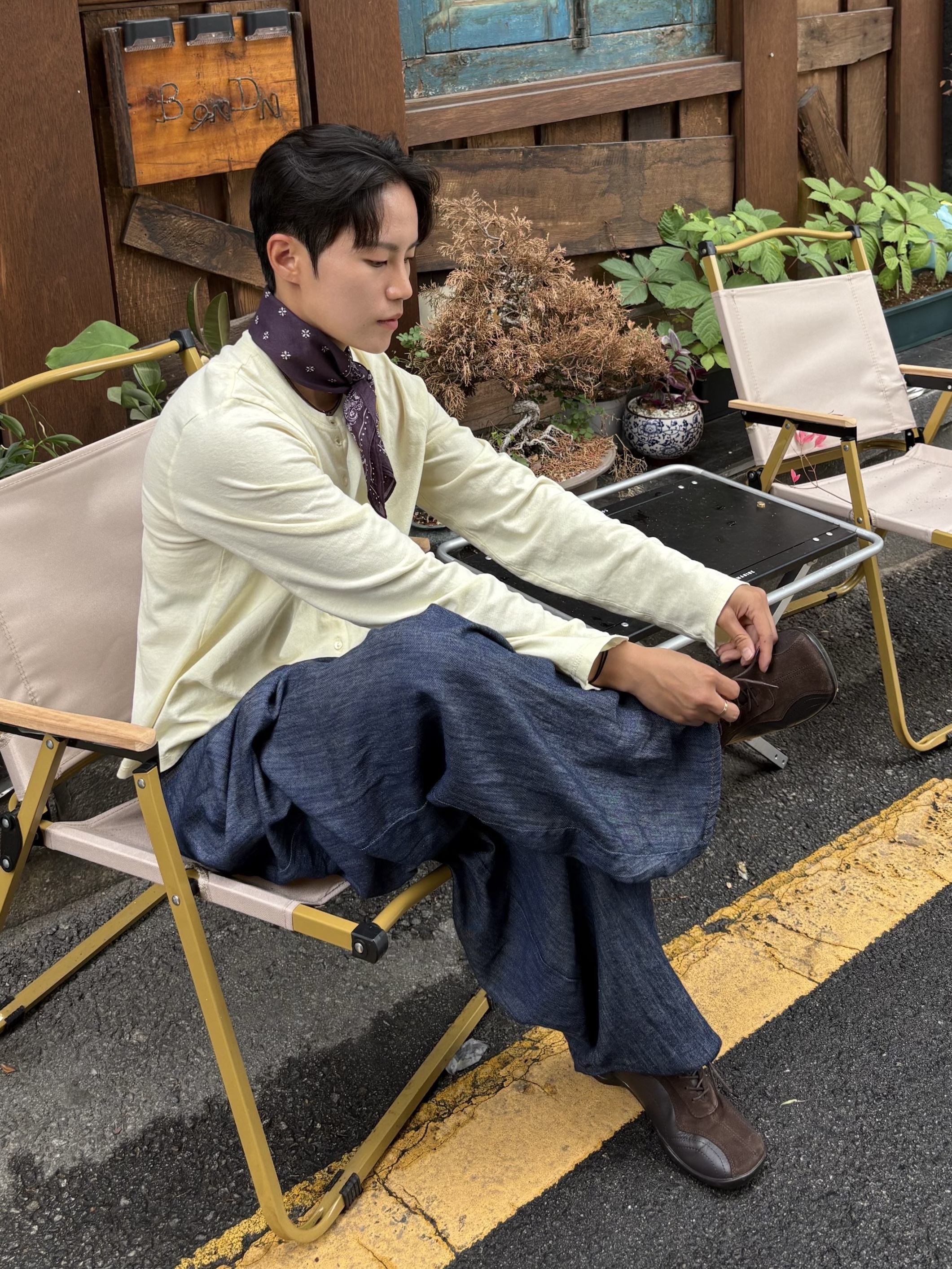 Pemont Square Brown 착용 스타일