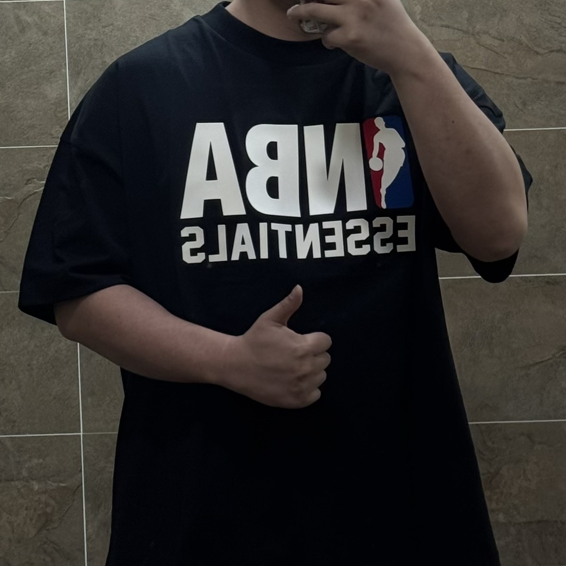 Essentials x NBA T-Shirt Black - 24FW 착용 스타일