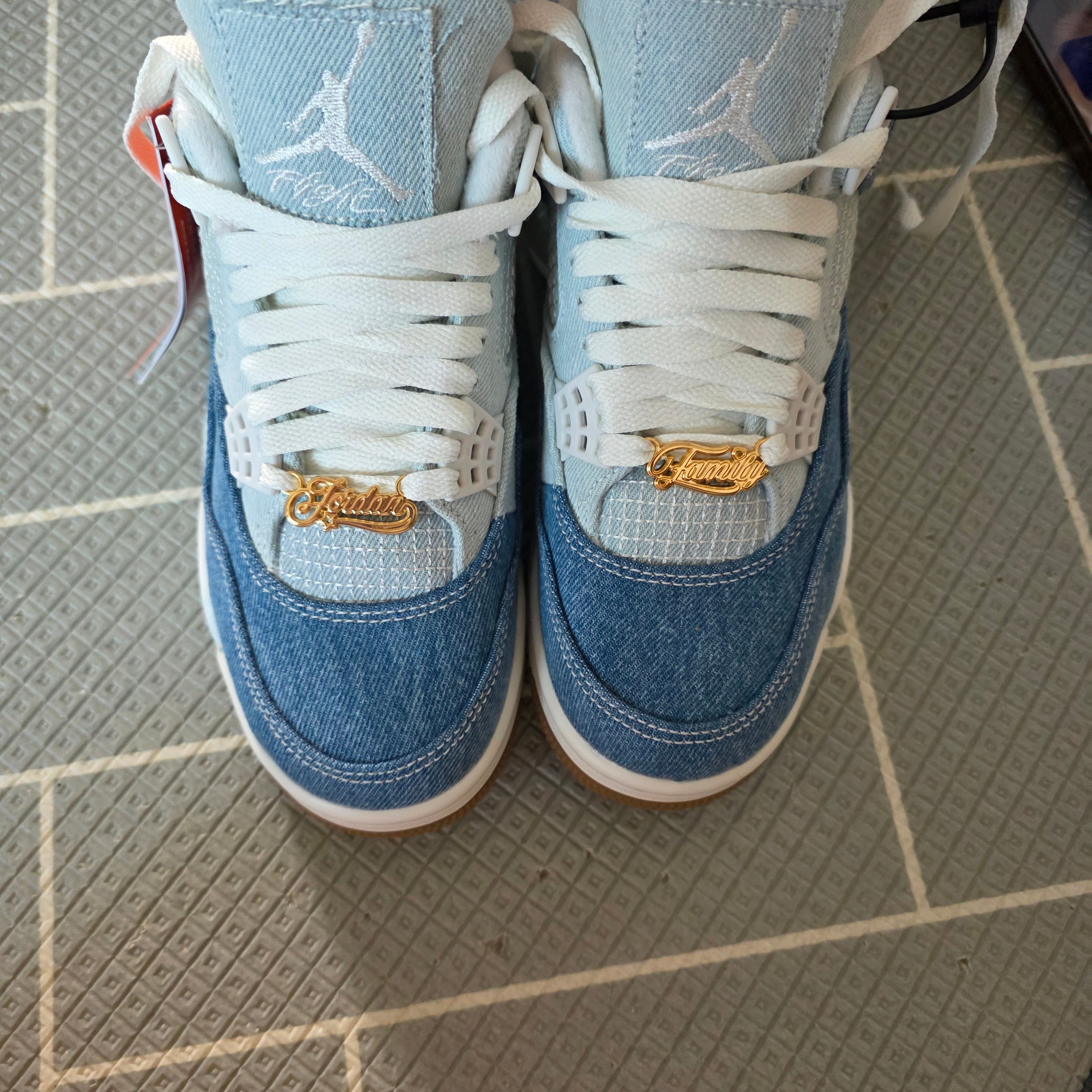 (W) Jordan 4 Sail Gum Light Brown 착용 스타일 - 3