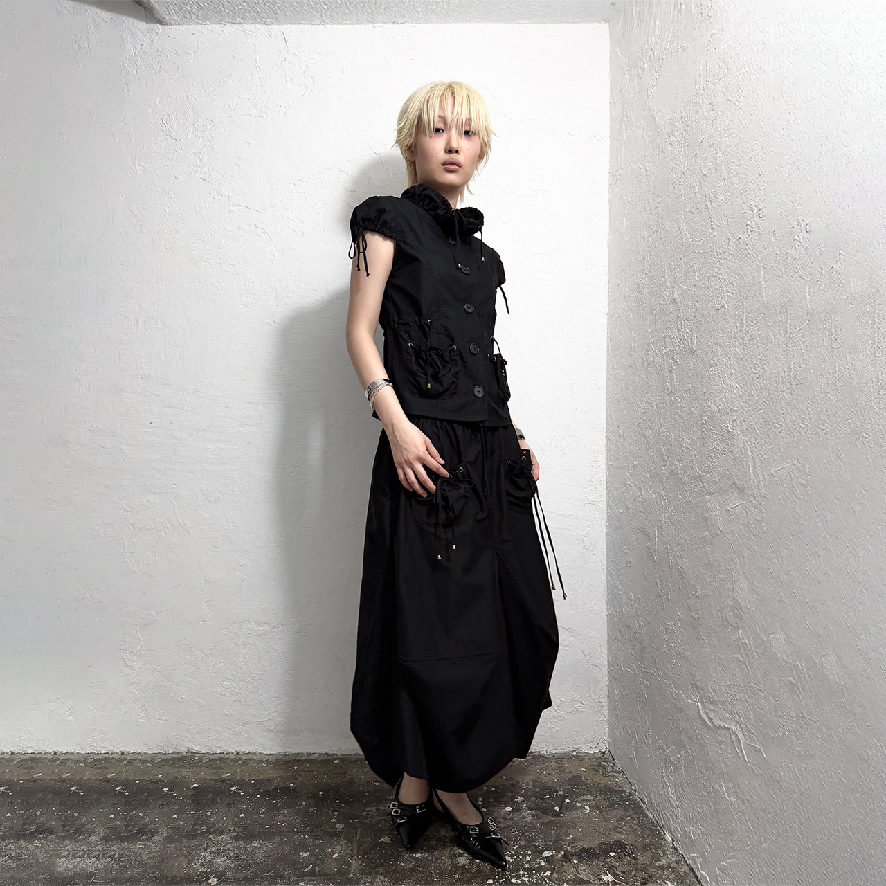 스틸레써디 볼륨 포켓 스트럭쳐드 스커트 블랙(Still Lethardy Volume Pocket Structured Skirt Black) - 5