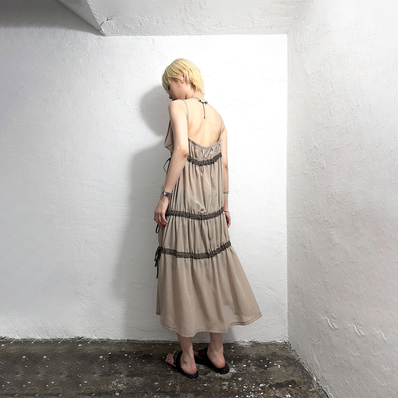 스틸레써디 타이드 셔링 드레스 그레이(Still Lethardy Tied Shirring Dress Grey) - 5