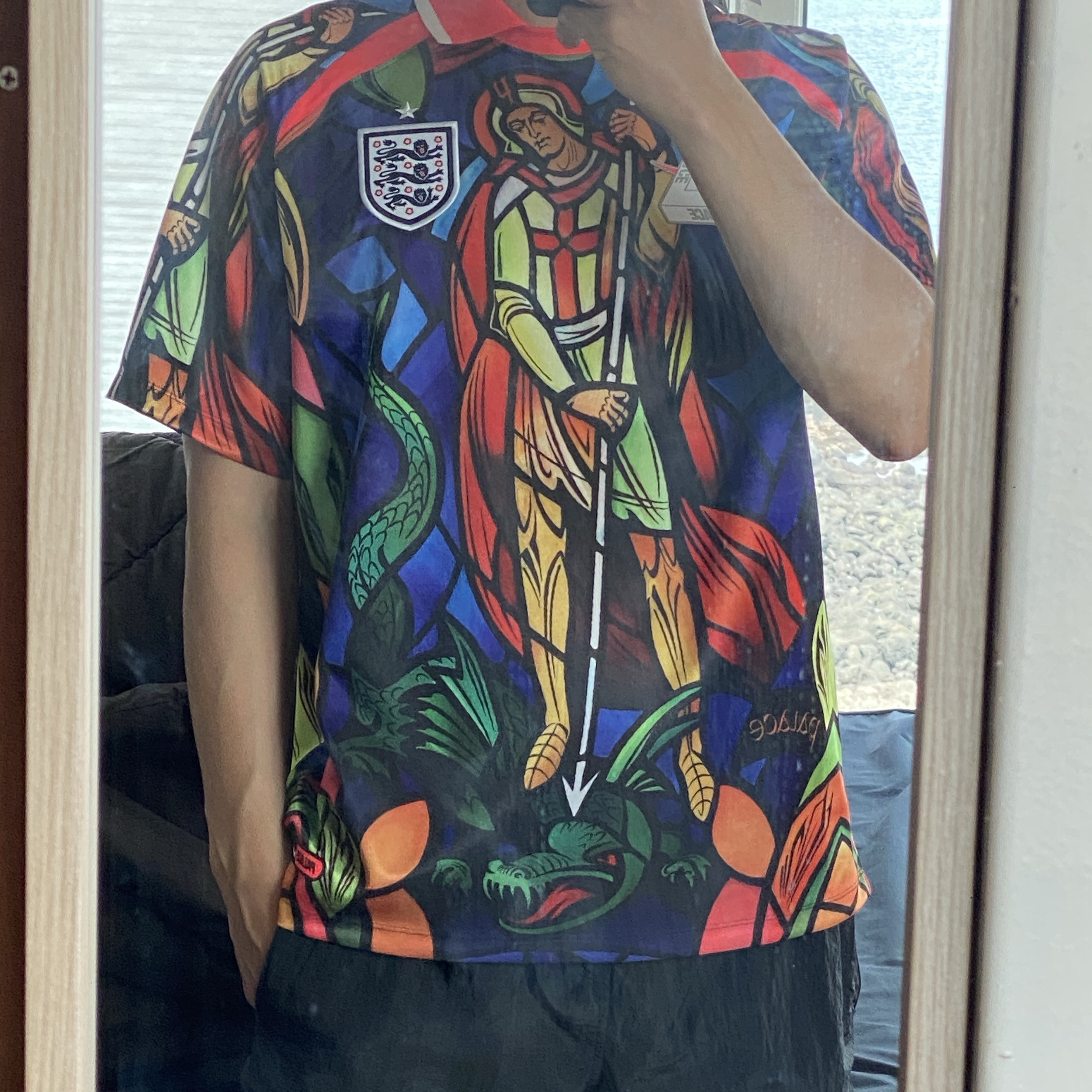 Palace x Nike England Dri-Fit Football Jersey Bright Crimson 착용 스타일 - 2