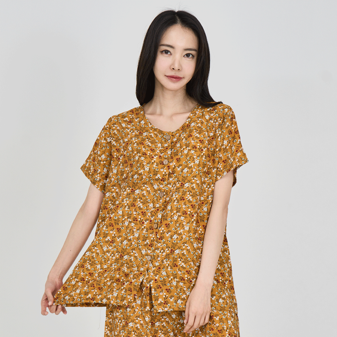 [3% 적립] 에이원 자연인견 플라워 반팔 잠옷 상하세트 카라멜([3% 적립] Aone Rayon Floral Short Sleeved Pajama Set Caramel) - 2