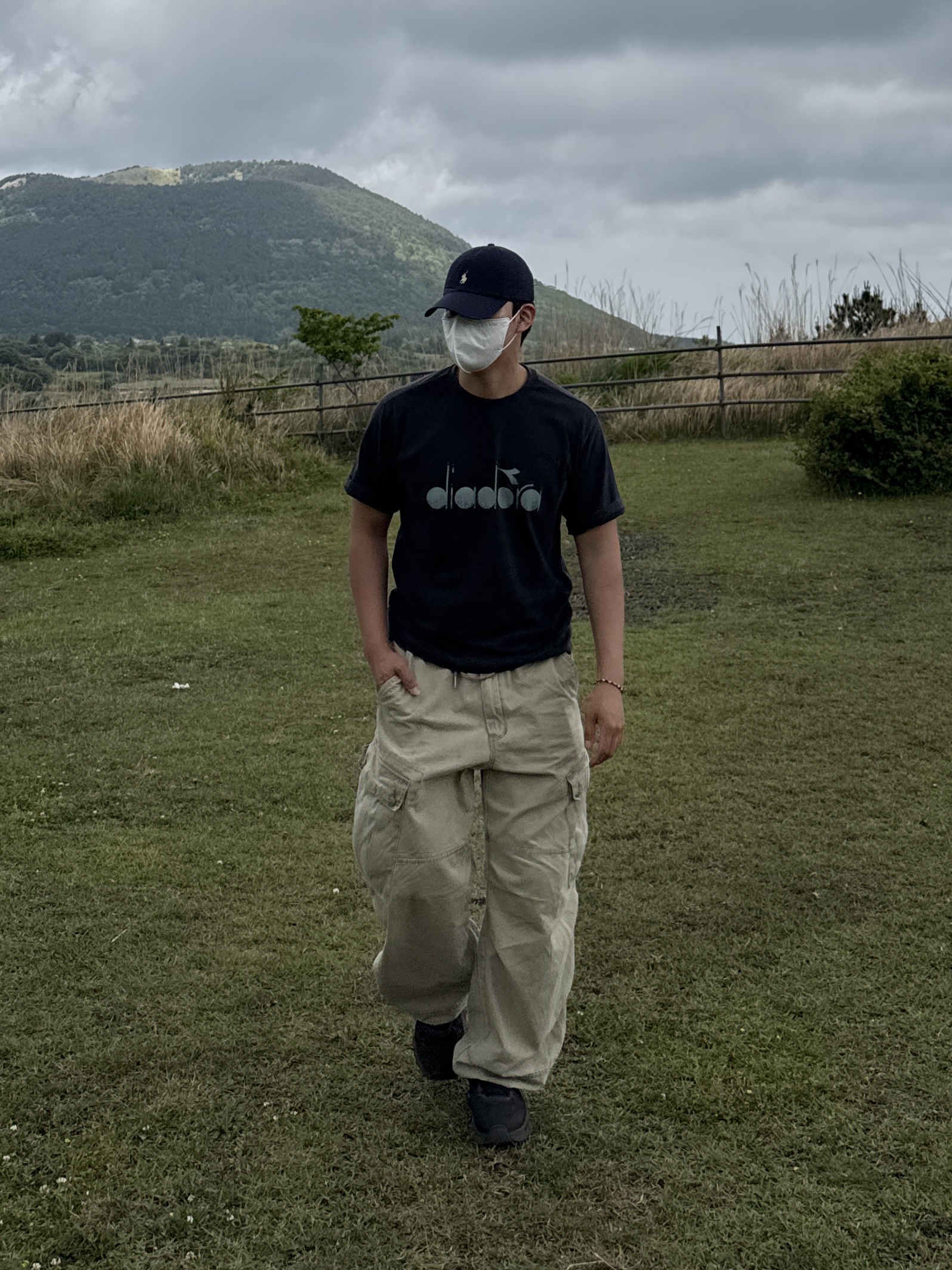 On Running x Post Archive Faction (Paf) Cloudmonster 2 Thorn Brown, On Running x Post Archive Faction (Paf) Cloudventure Peak All Black 착용 스타일 - 4