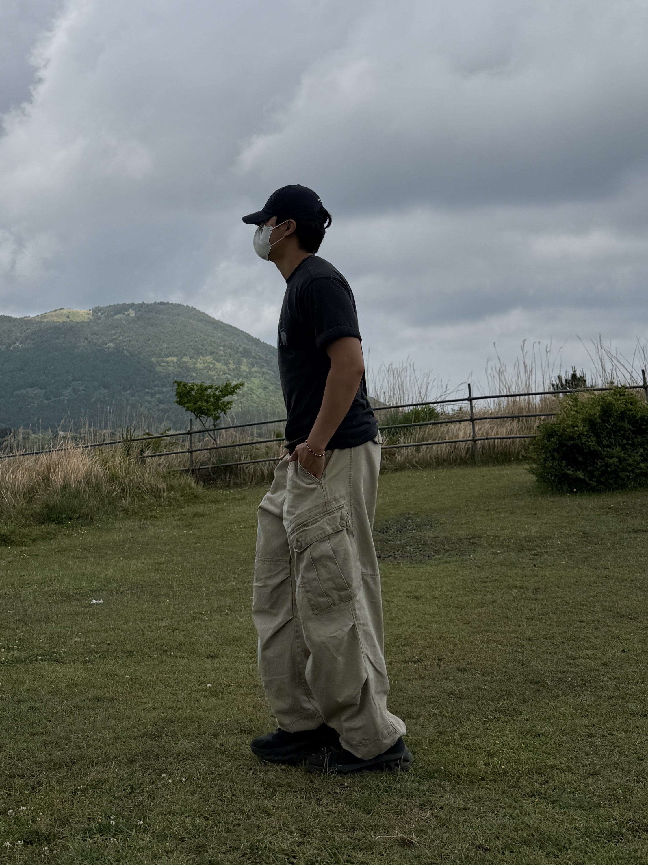 On Running x Post Archive Faction (Paf) Cloudmonster 2 Thorn Brown, On Running x Post Archive Faction (Paf) Cloudventure Peak All Black 착용 스타일 - 3