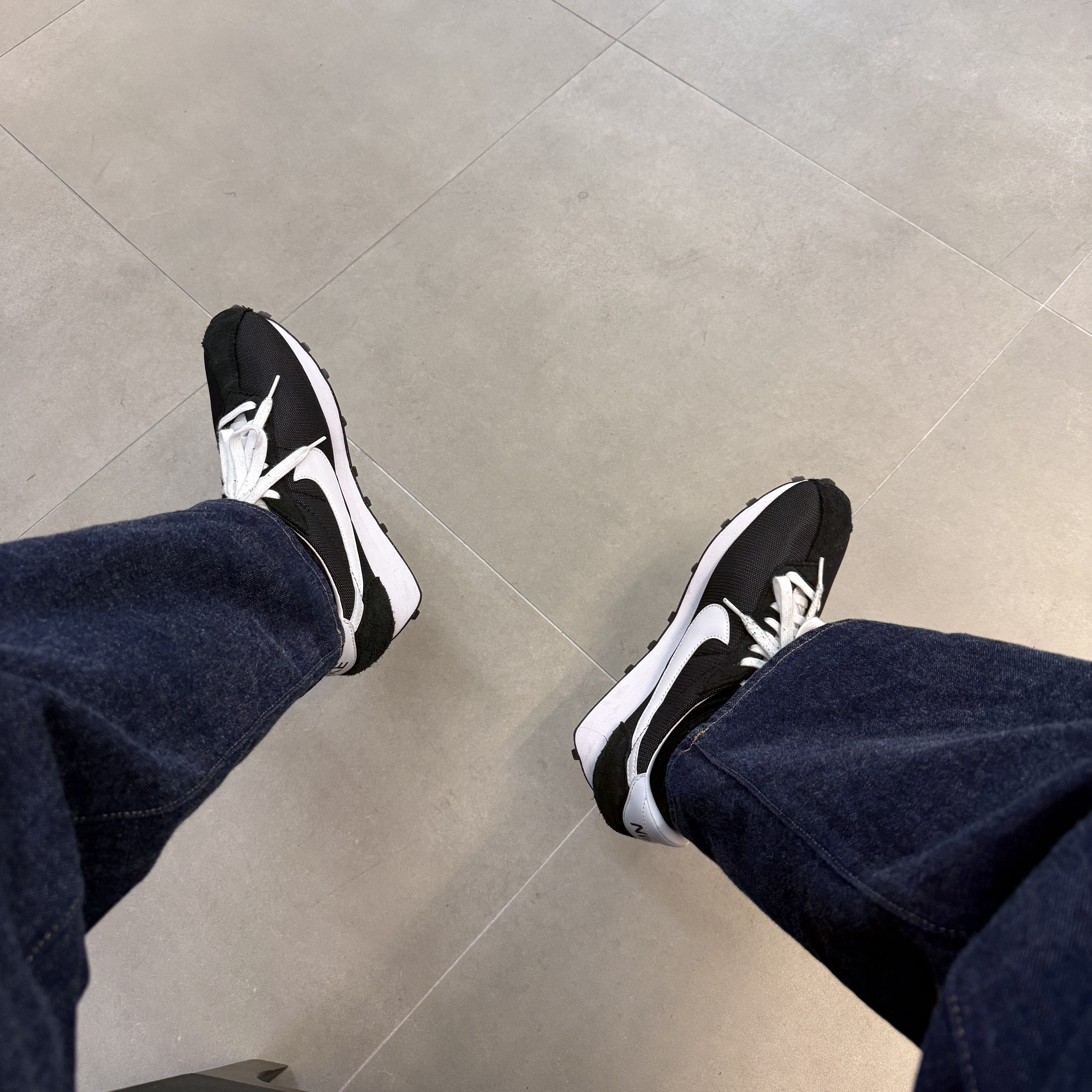 Nike LD-1000 Black White 착용 스타일