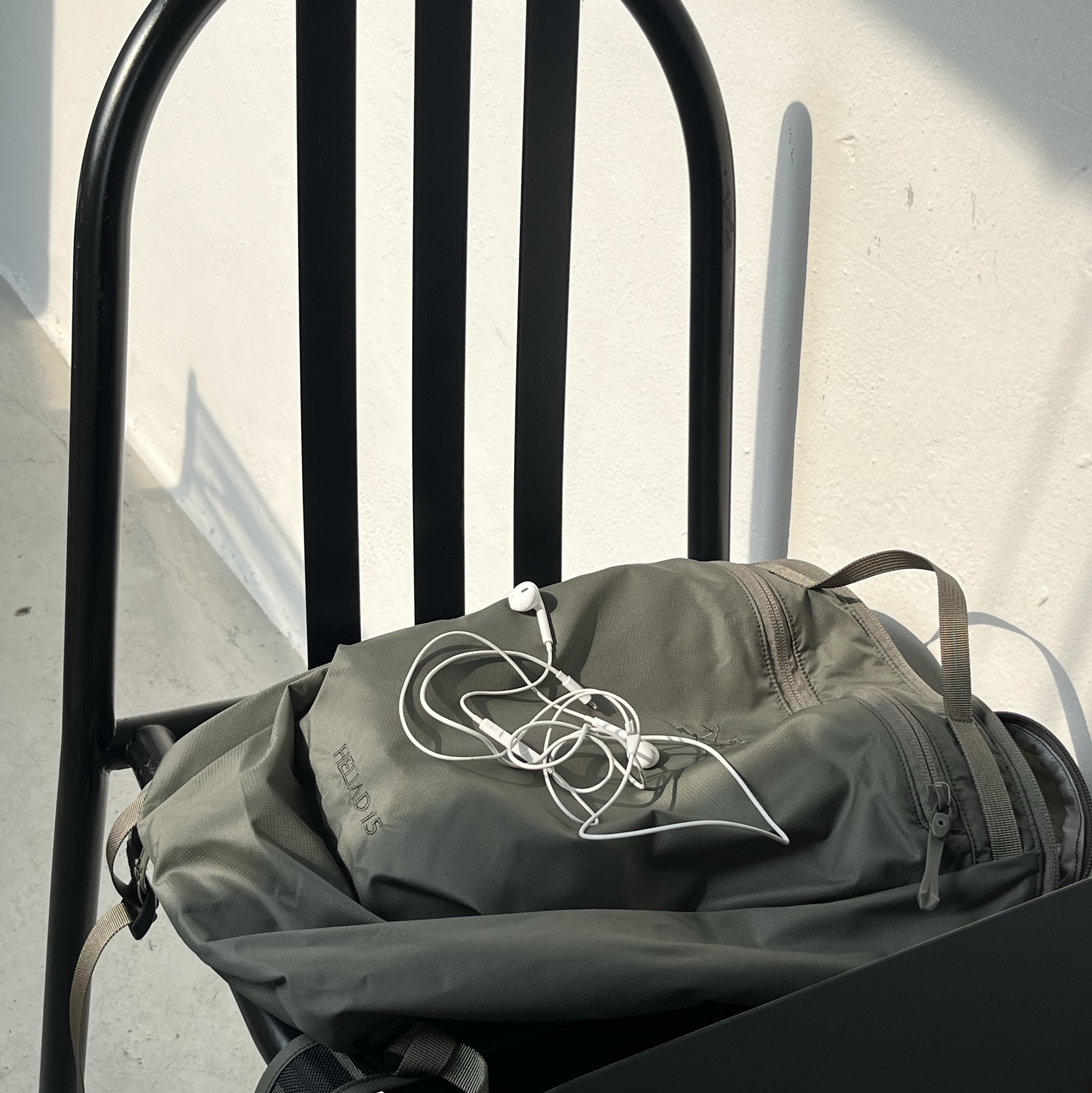 Arc'teryx Heliad 15 Backpack Forage 착용 스타일