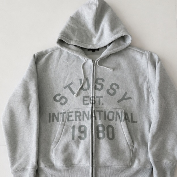 Stussy Established Zip Hoodie Ash Heather 착용 스타일