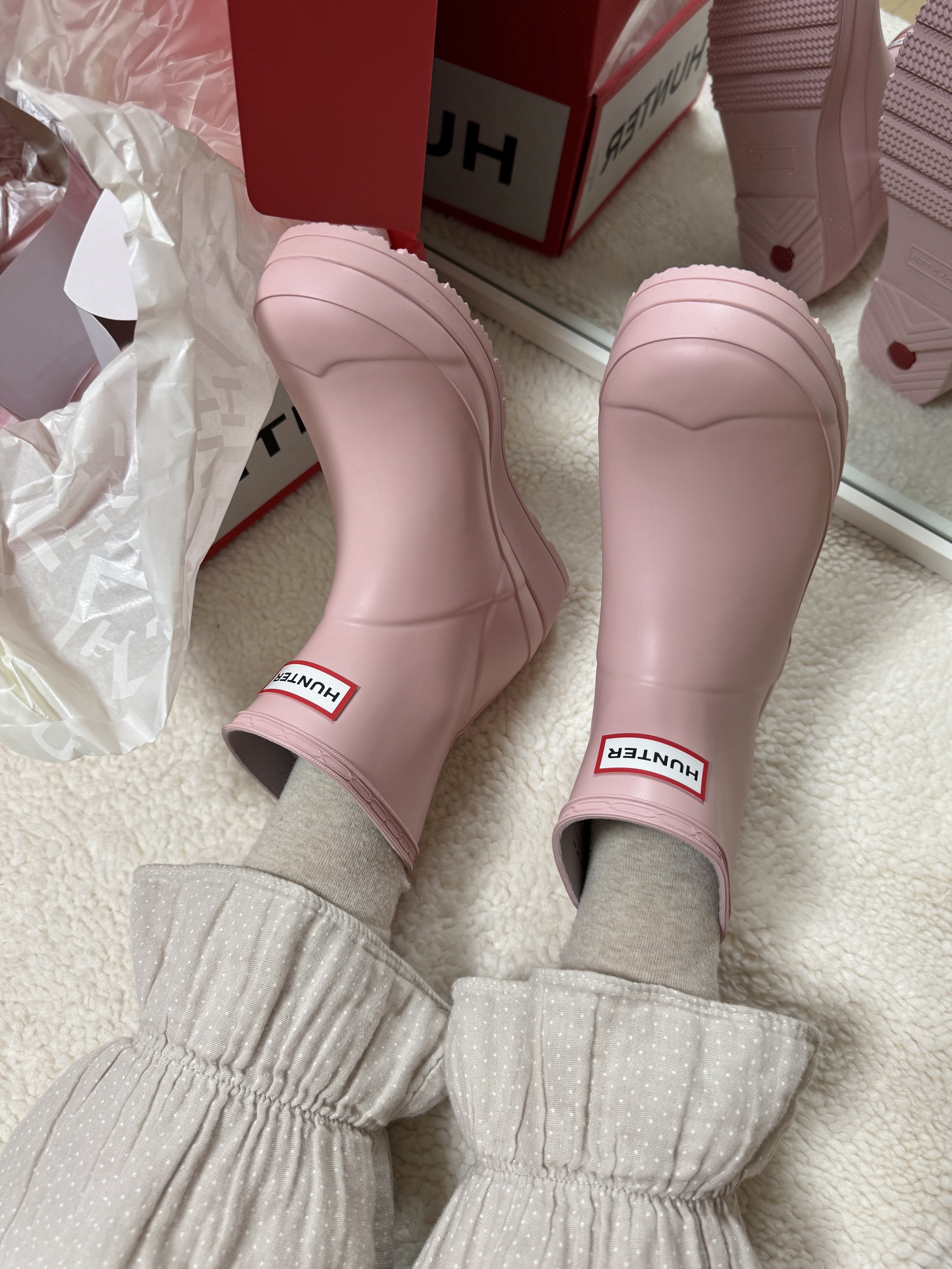 (W) Hunter Play Short Wellington Boots Azalea Pink 착용 스타일 - 2