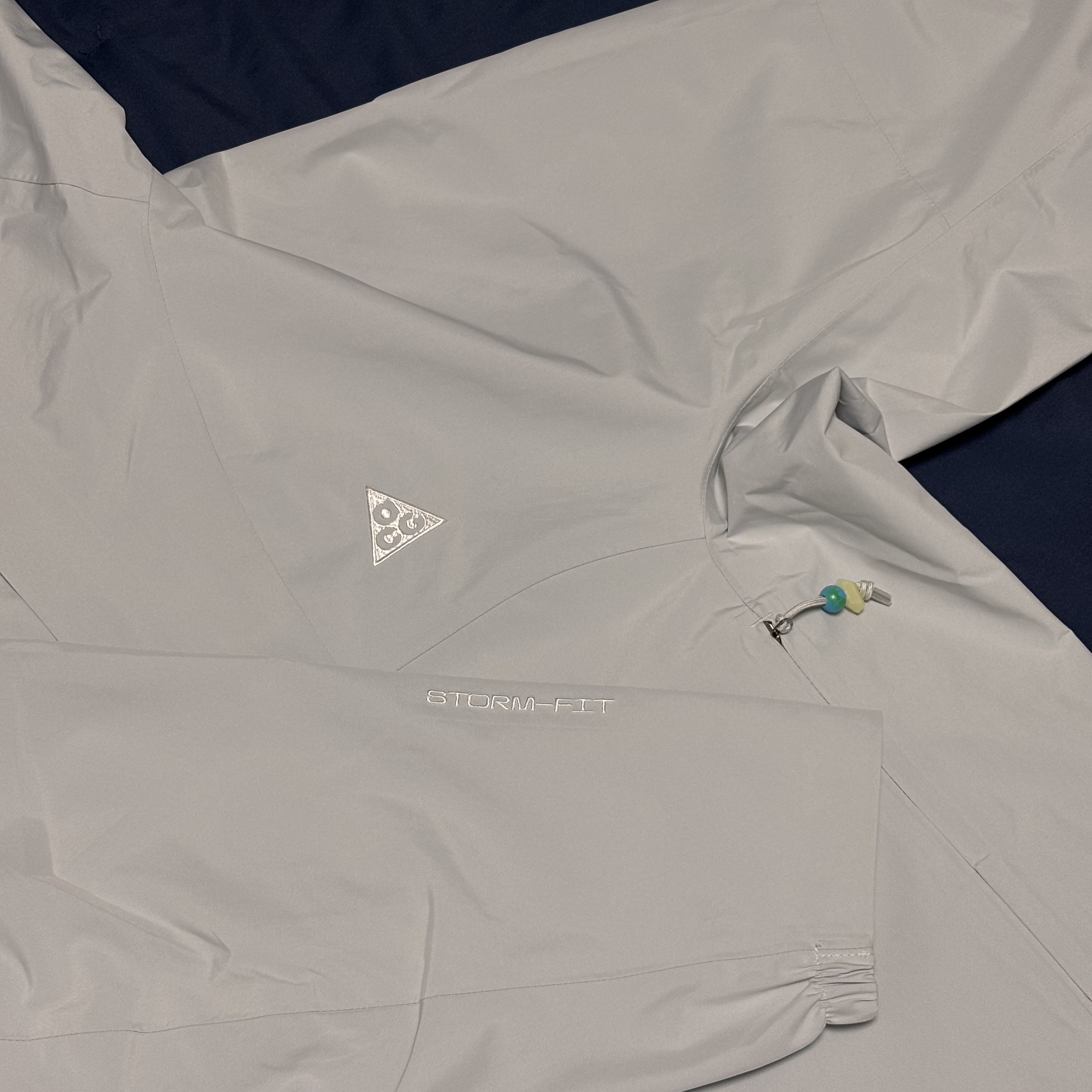 Nike ACG Storm-Fit ADV Cascade Rains Full Zip Jacket Photon Dust - Asia 착용 스타일